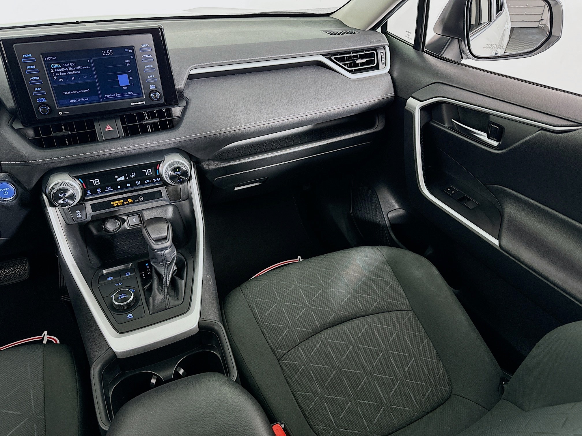 2021 Toyota RAV4 XLE - Photo 33