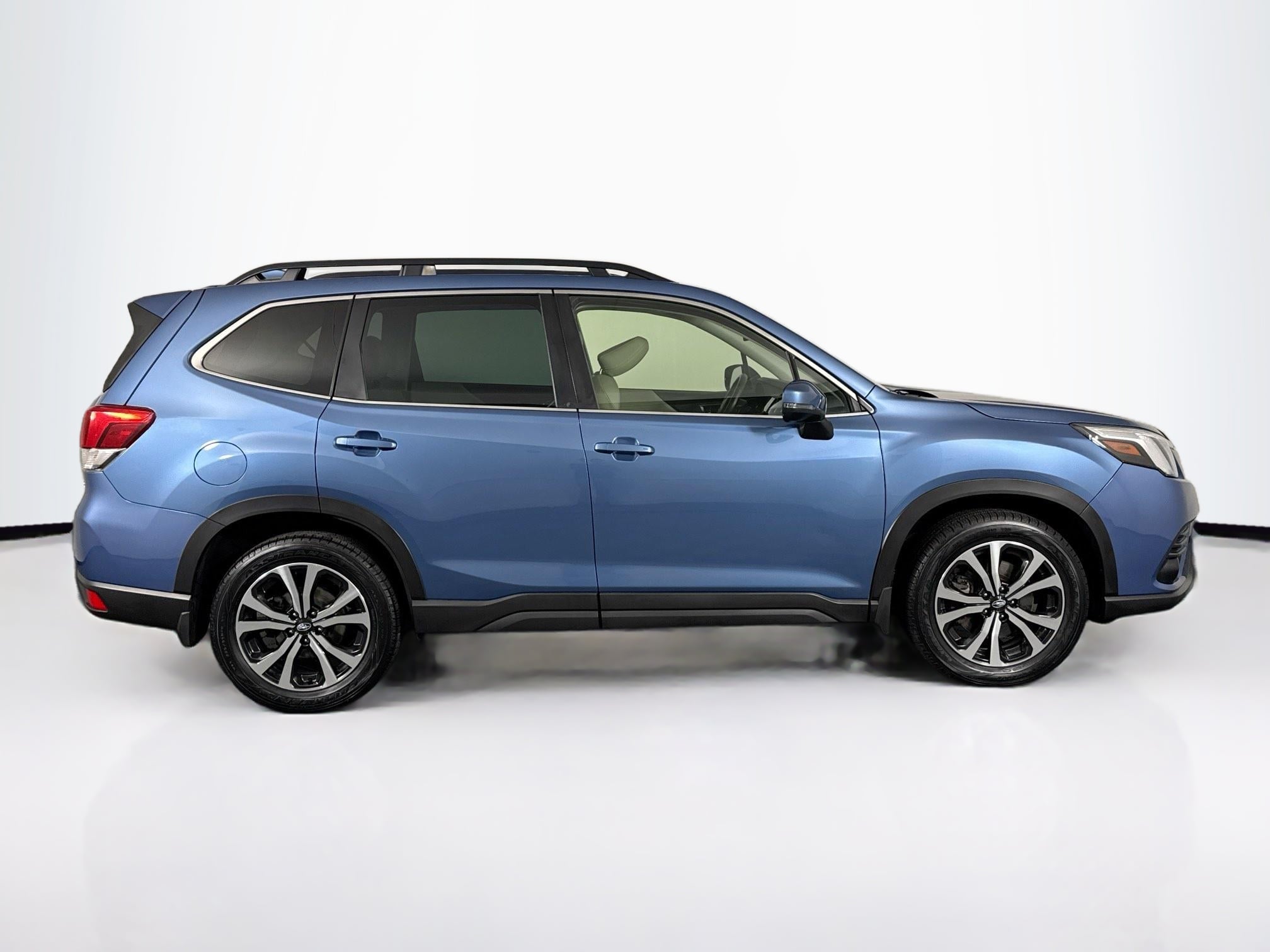 2022 Subaru Forester Limited - Photo 16