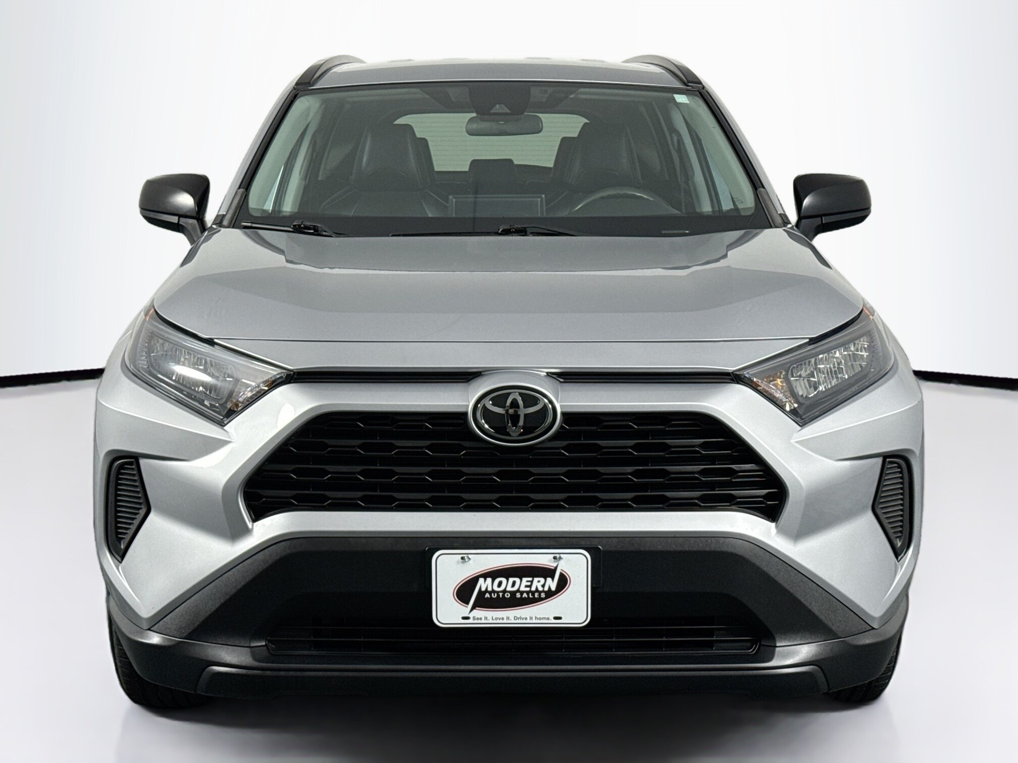 2021 Toyota RAV4 LE photo 4