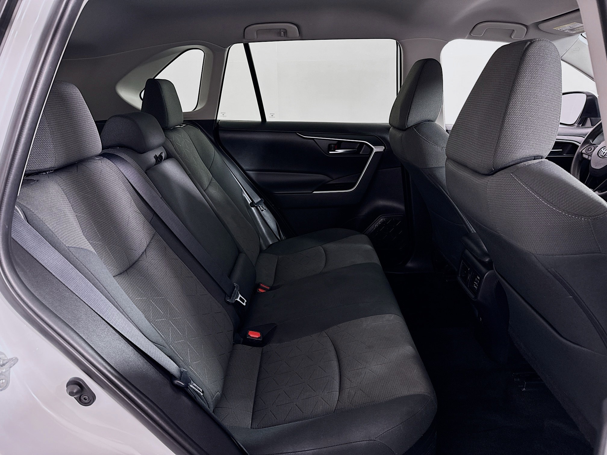 2021 Toyota RAV4 XLE - Photo 38