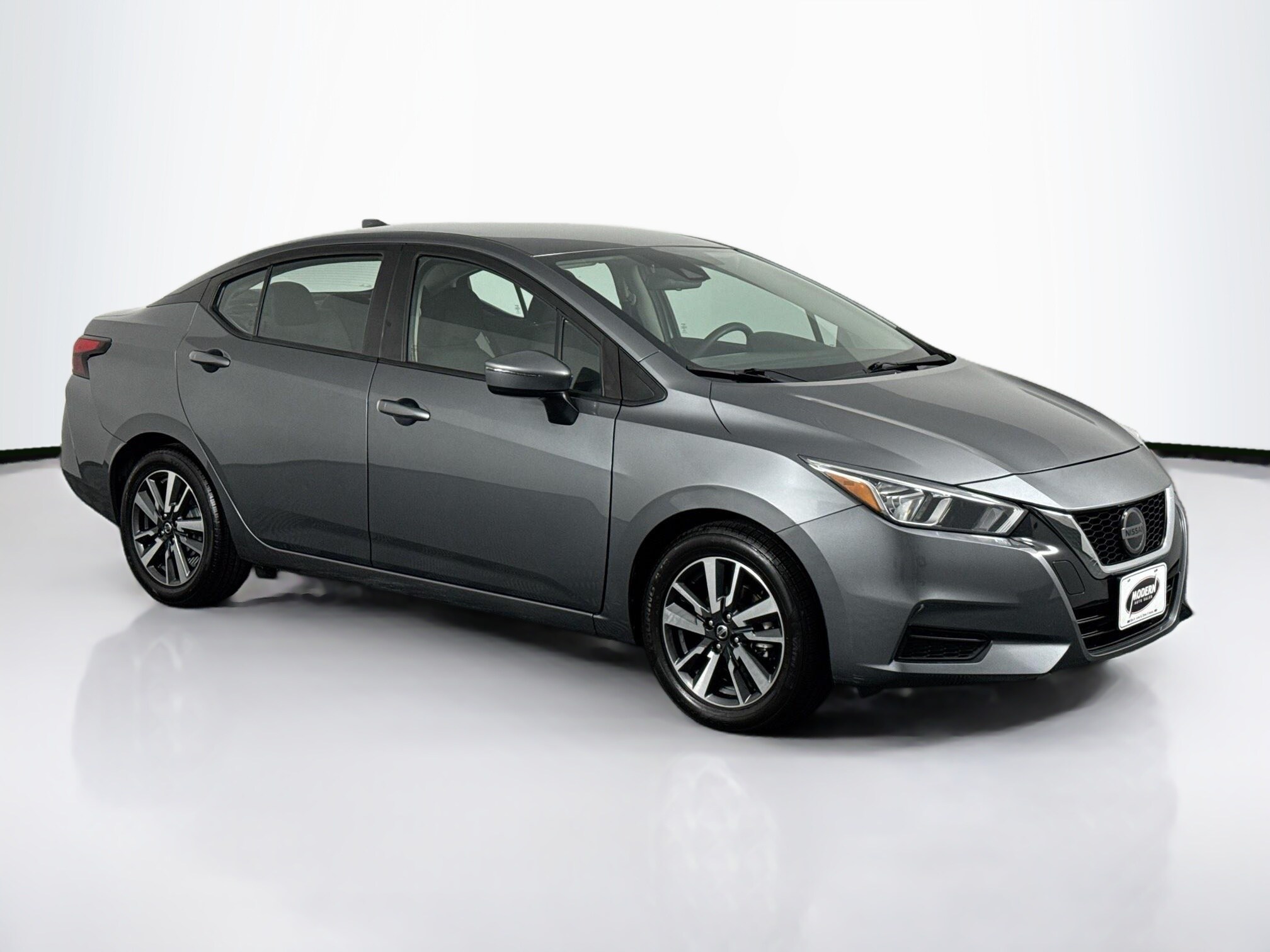 2021 Nissan Versa 1.6 SV photo 2