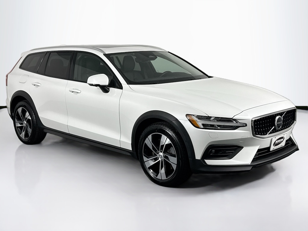 Used 2023 Volvo V60 Cross Country B5 Plus Wagon
