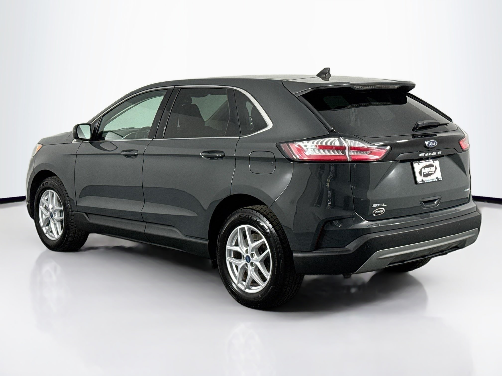 2021 Ford Edge SEL - Photo 13