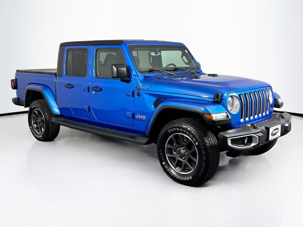 Used 2022 Jeep Gladiator Overland Truck