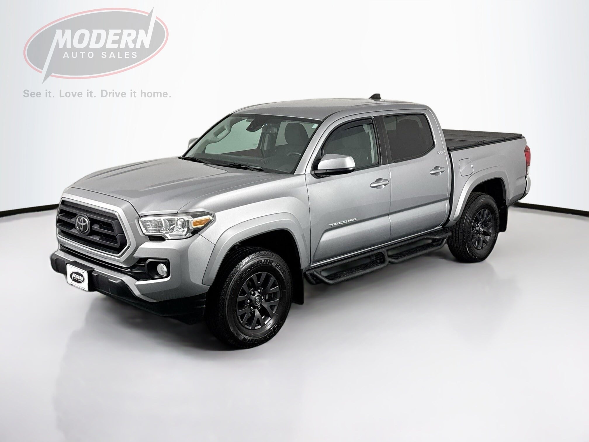 2021 Toyota Tacoma SR5's photo