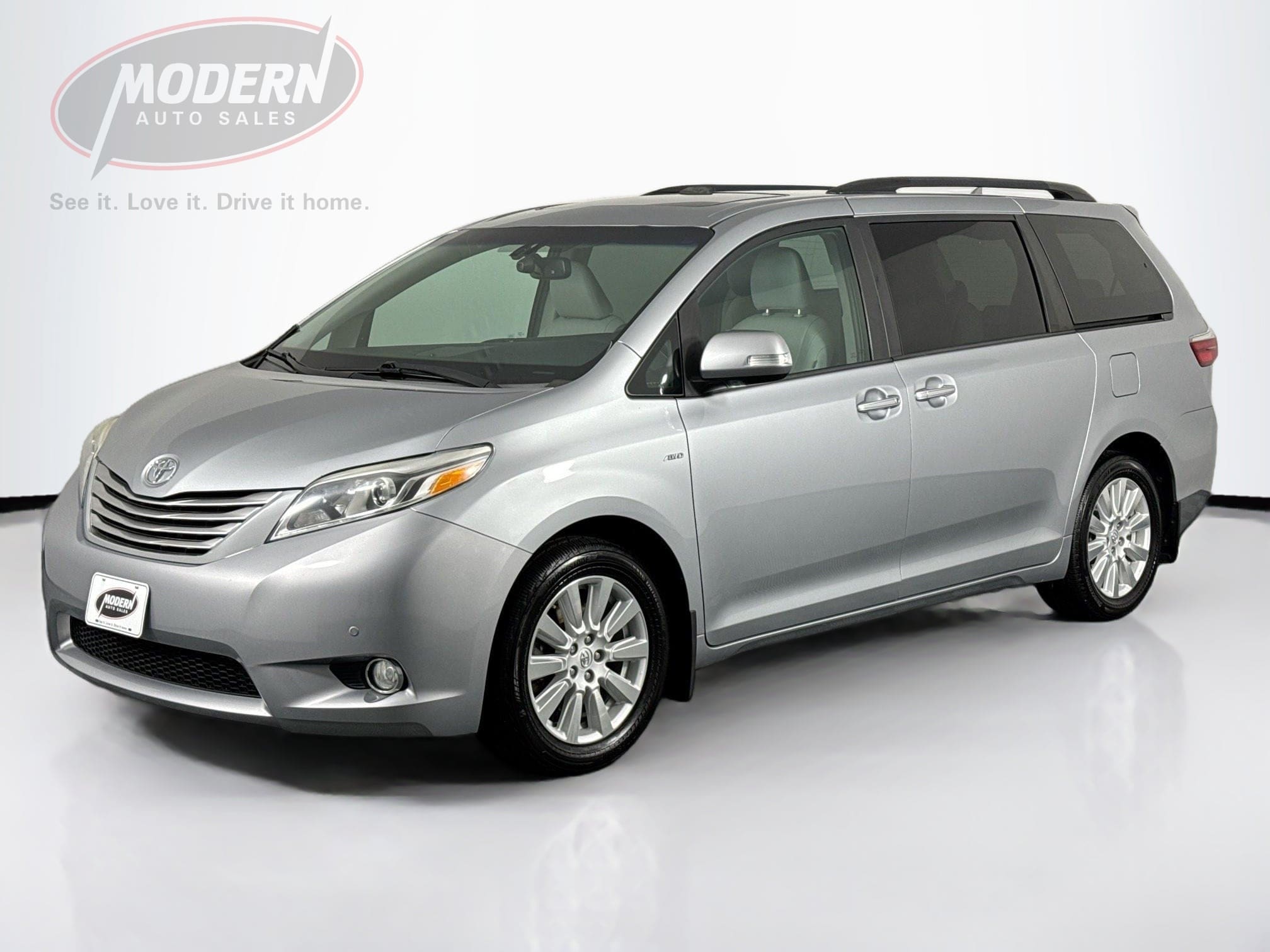 2017 Toyota Sienna Limited's photo