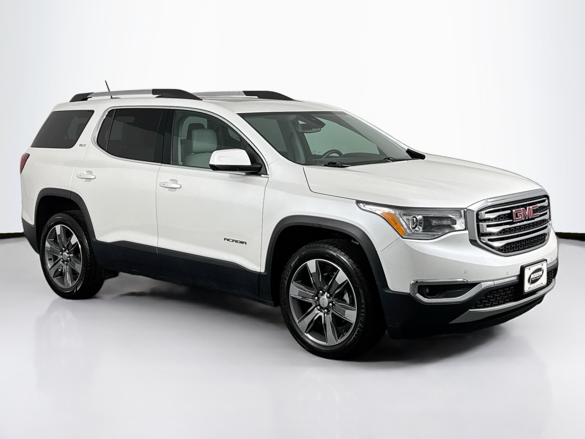 2017 Gmc Acadia SLT photo 2