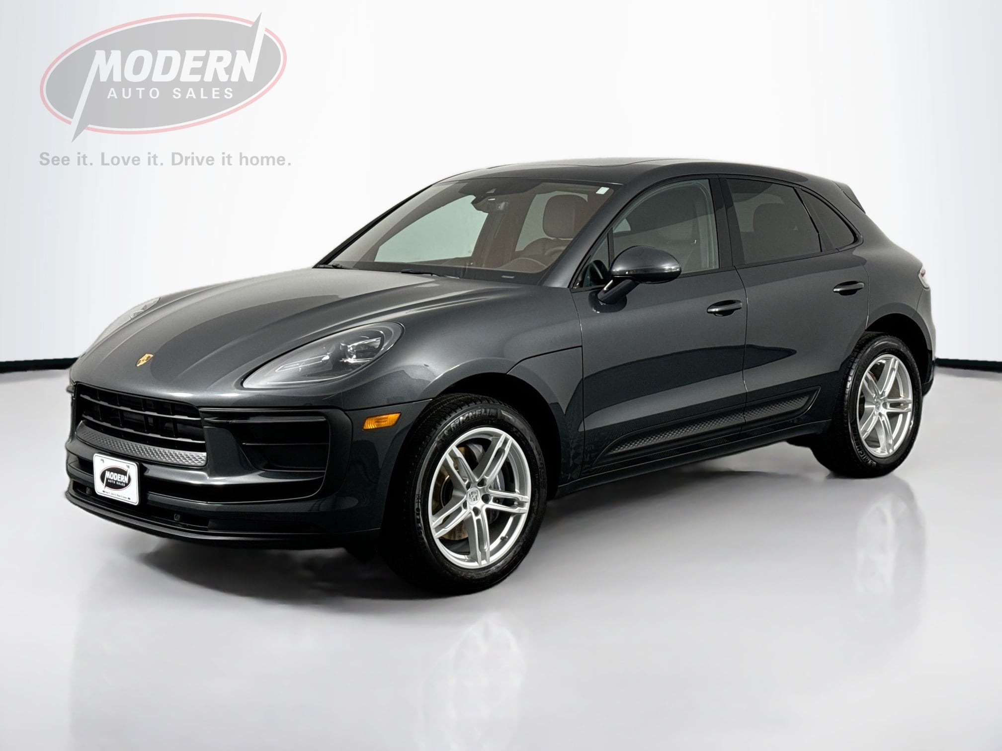 2022 Porsche Macan Base