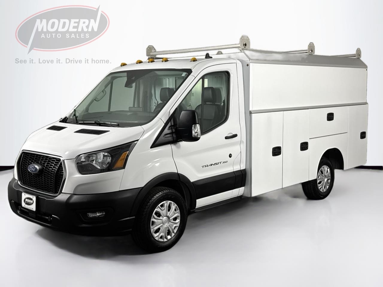 Oxford White 2024 Ford Transit Chassis 350 156 Cutaway RWD Van Rear-Wheel Drive Automatic