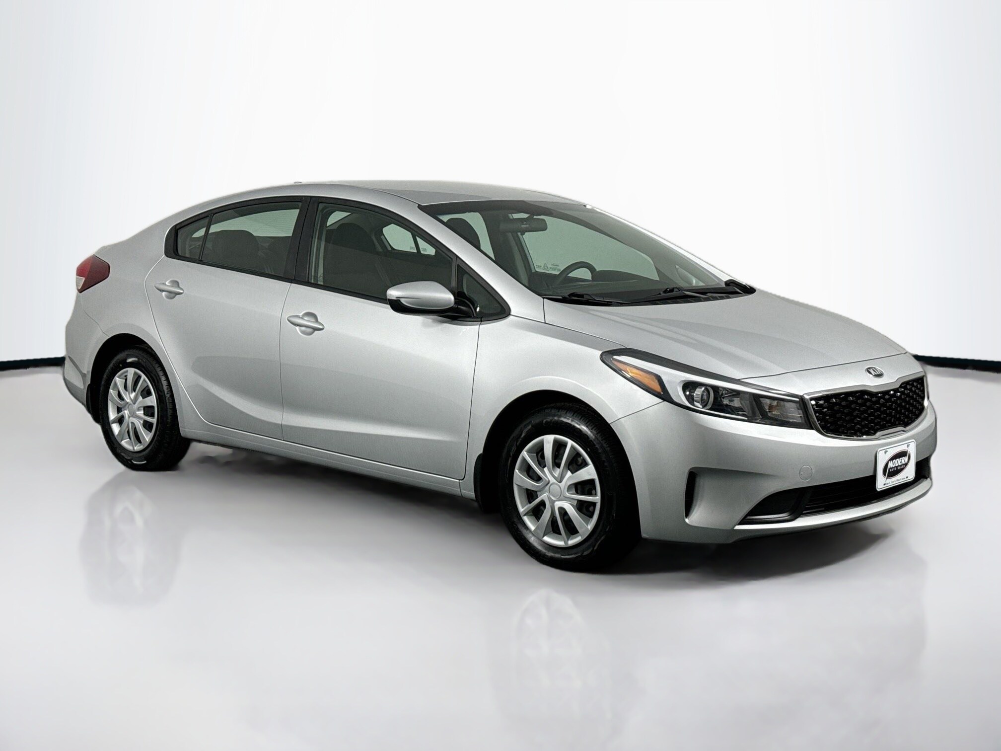 2018 Kia Forte LX Base photo 2