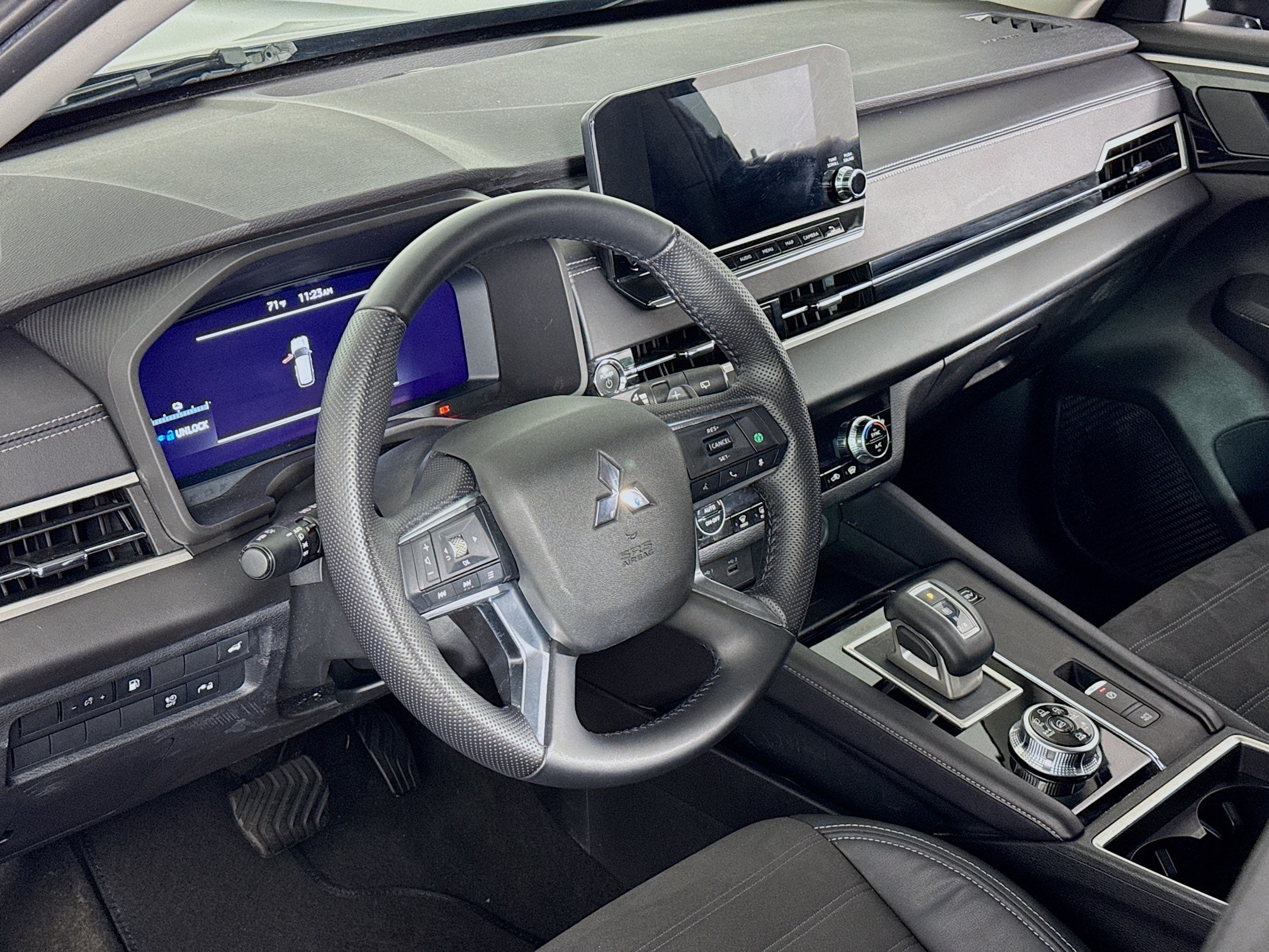 2023 Mitsubishi Outlander Plug-In Hybrid SE - Photo 19
