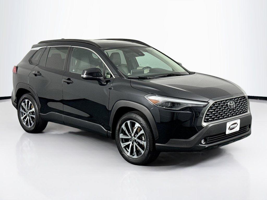 Used 2022 Toyota Corolla Cross XLE SUV