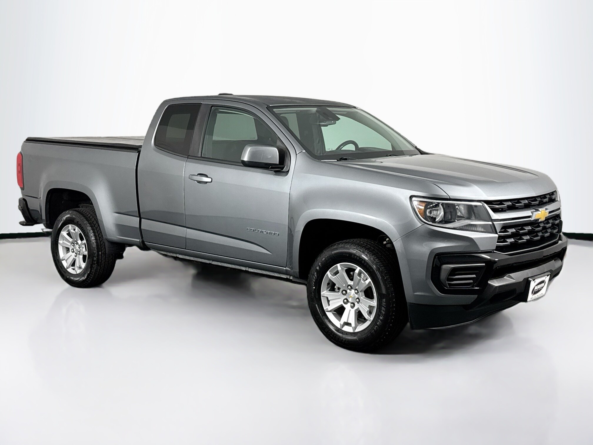 2021 Chevrolet Colorado LT photo 2