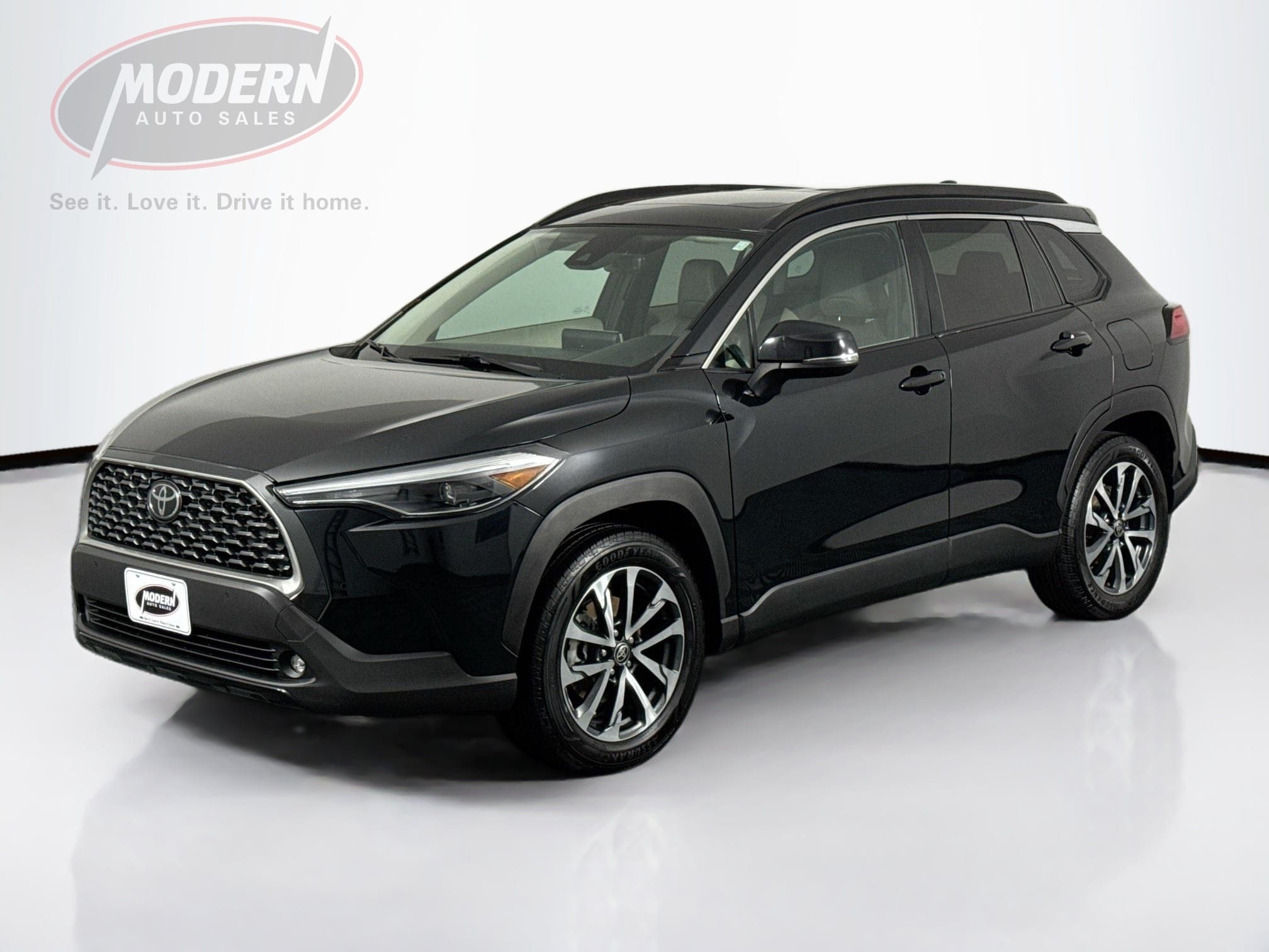 2022 Toyota Corolla Cross XLE's photo