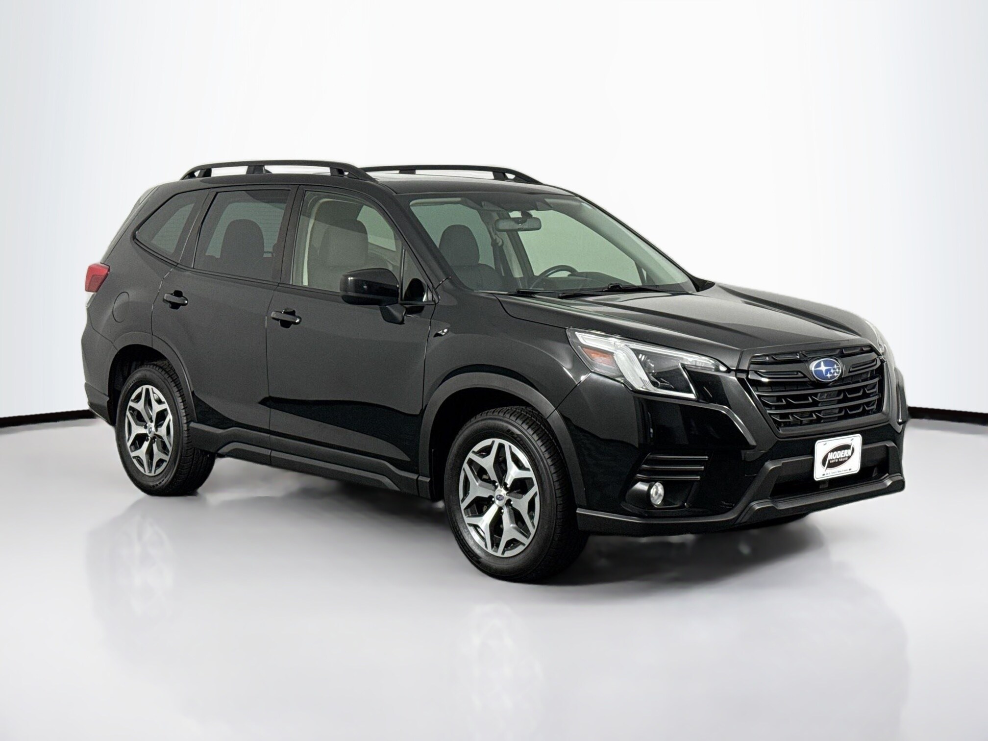 2023 Subaru Forester Premium photo 2