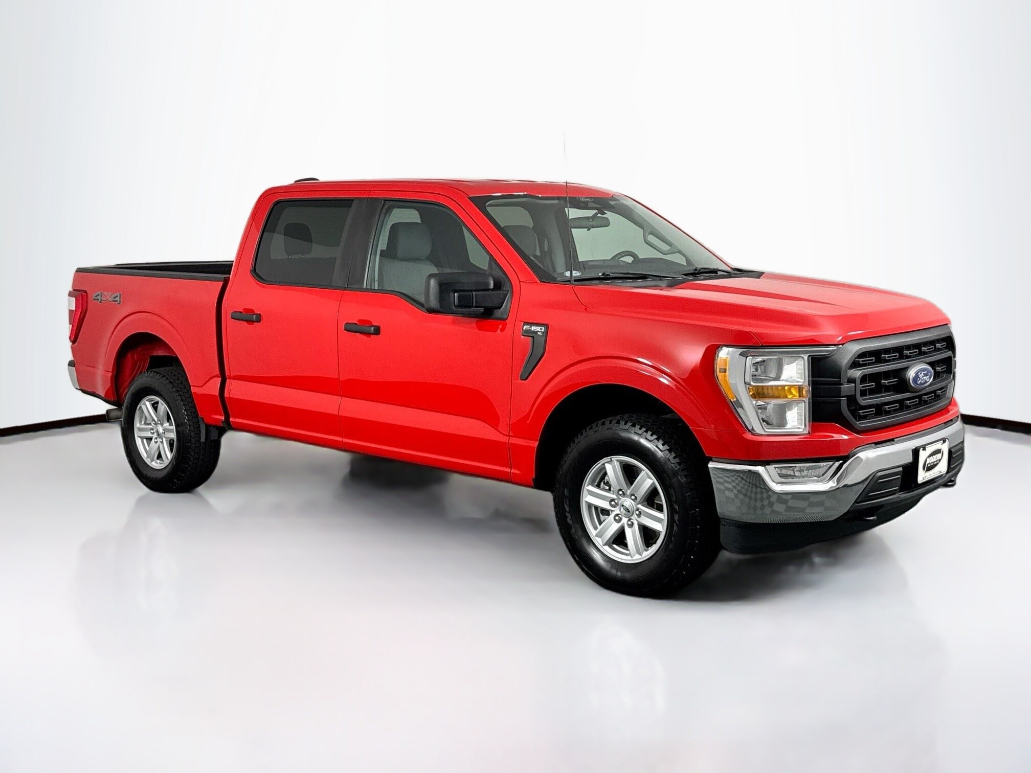 2022 Ford F-150 XL photo 2