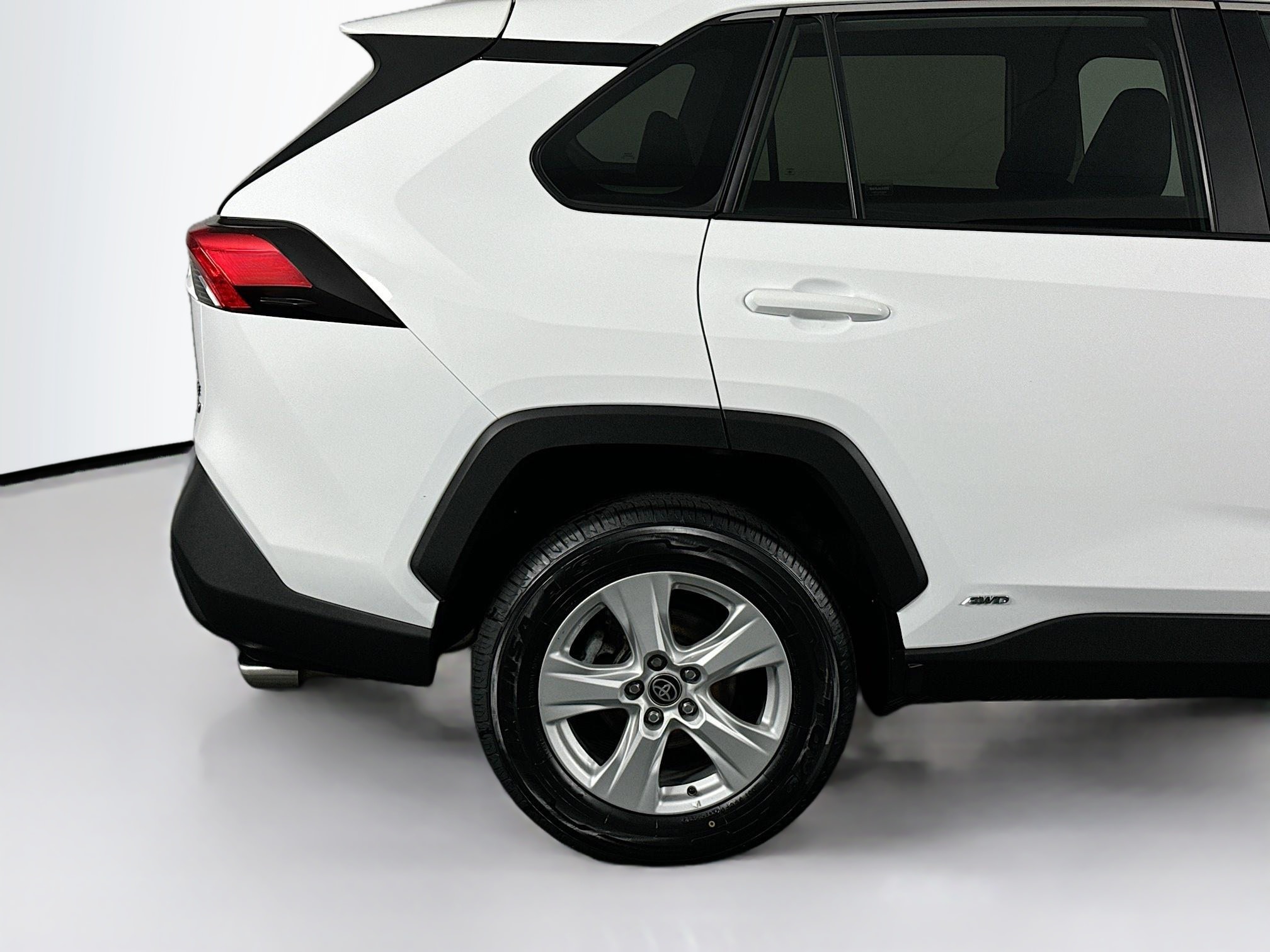 2021 Toyota RAV4 XLE - Photo 44