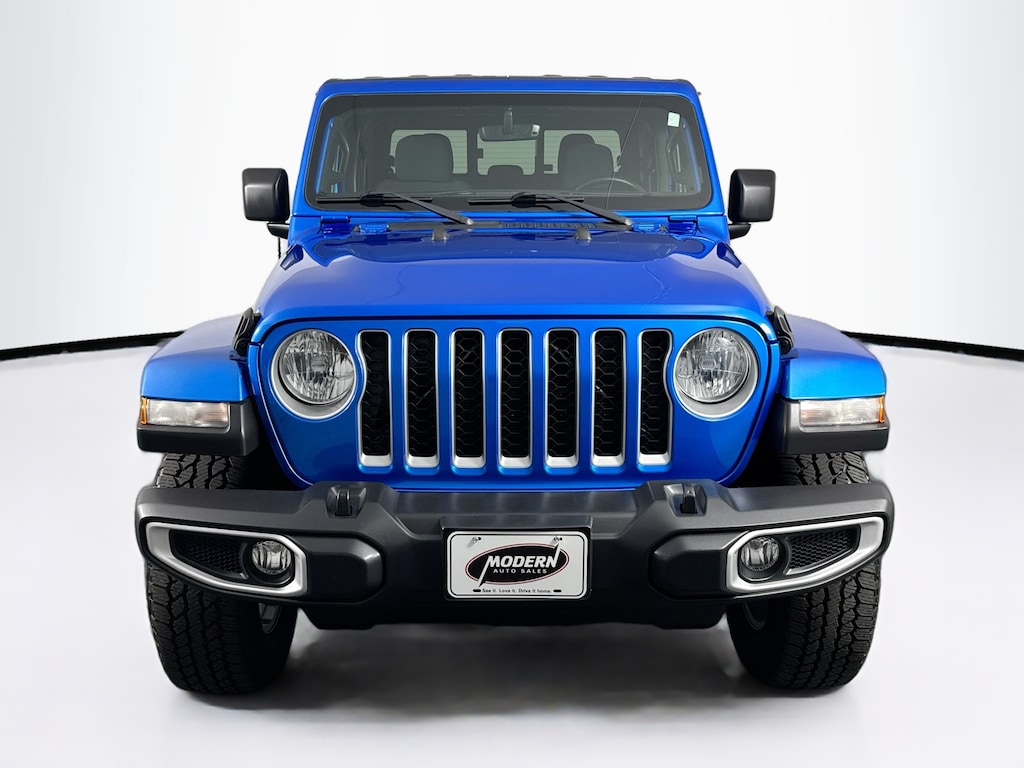 Used 2022 Jeep Gladiator Overland Truck