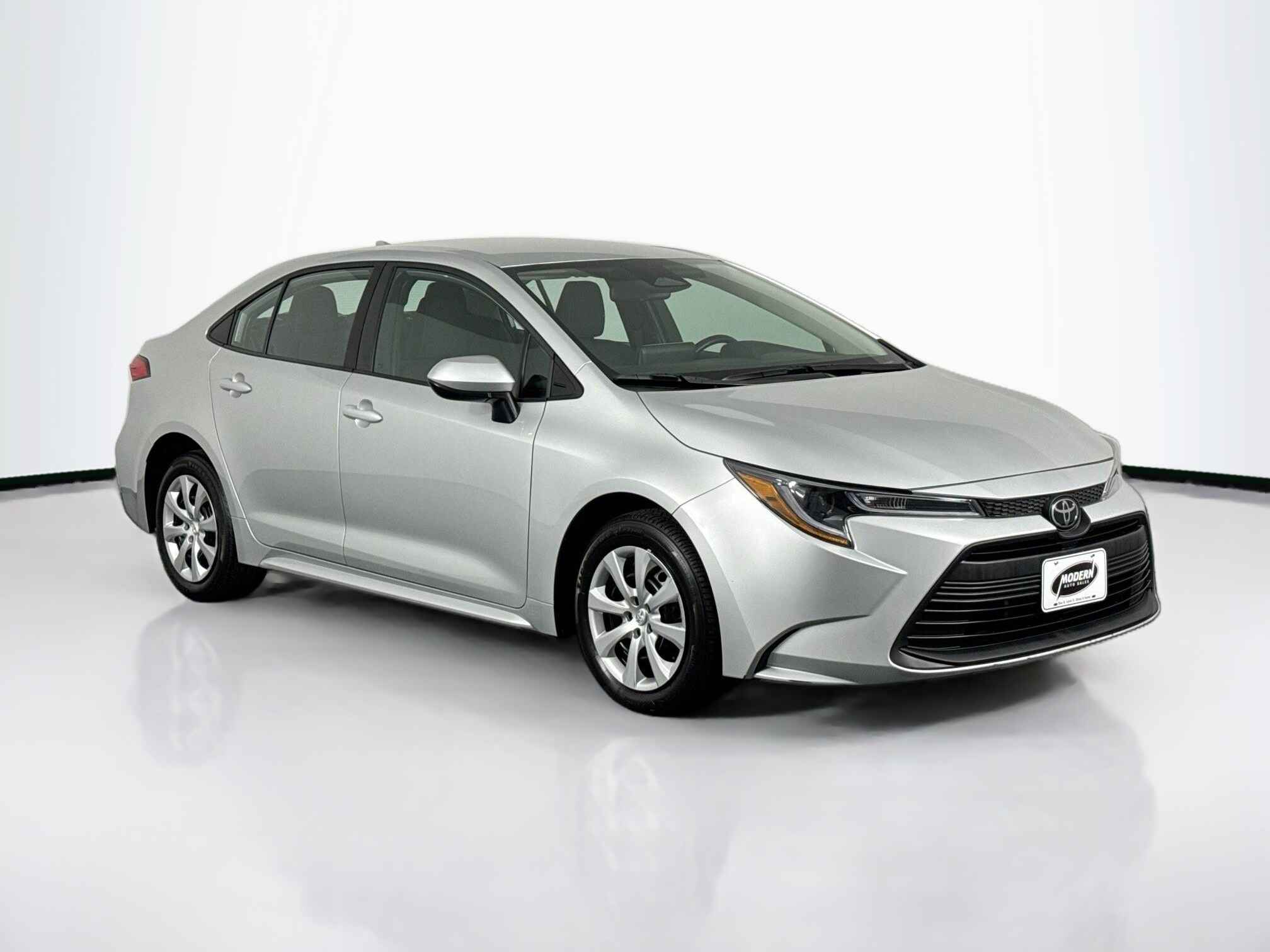 2024 Toyota Corolla LE photo 2