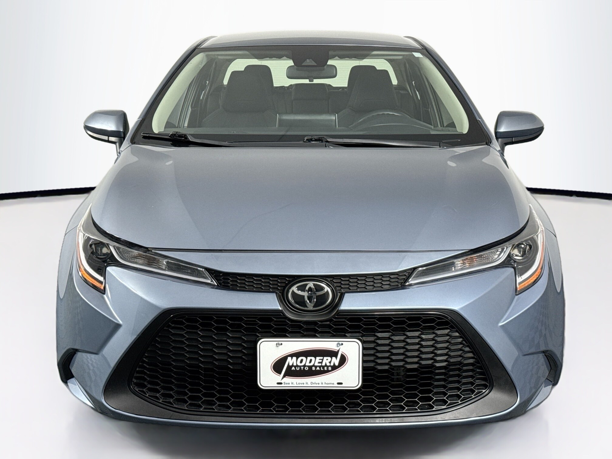 2021 Toyota Corolla LE photo 3