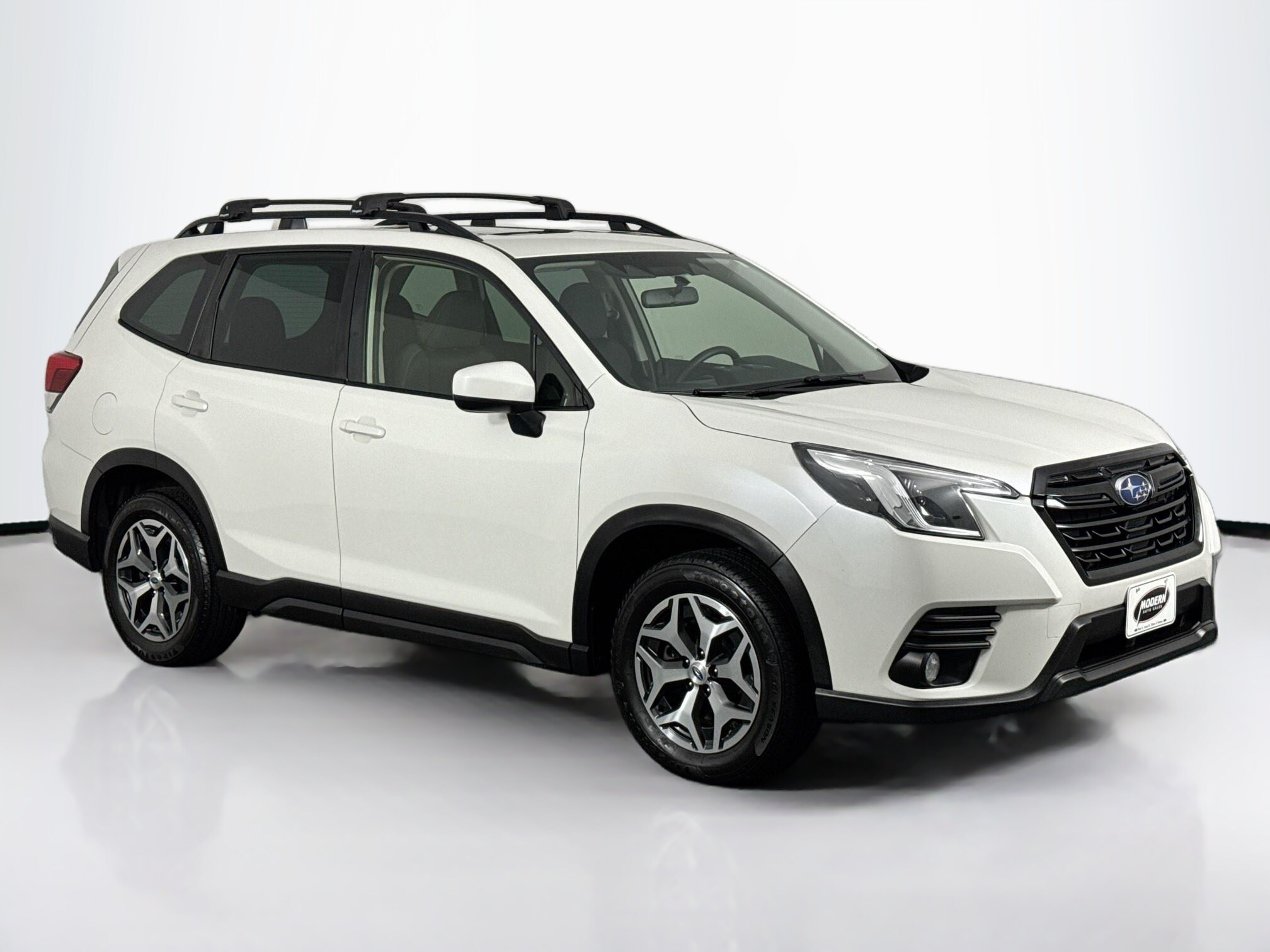 2023 Subaru Forester Premium photo 2