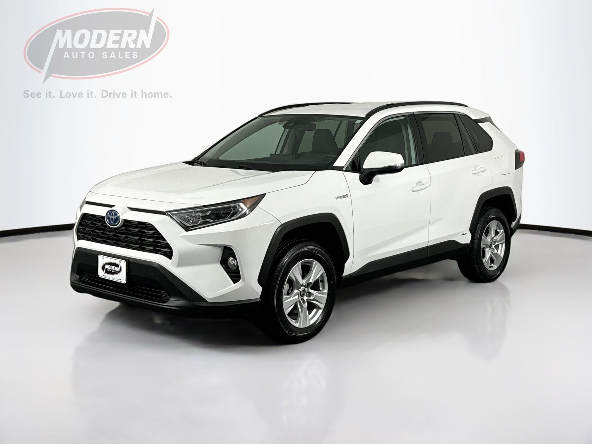 2021 Toyota RAV4 XLE's photo