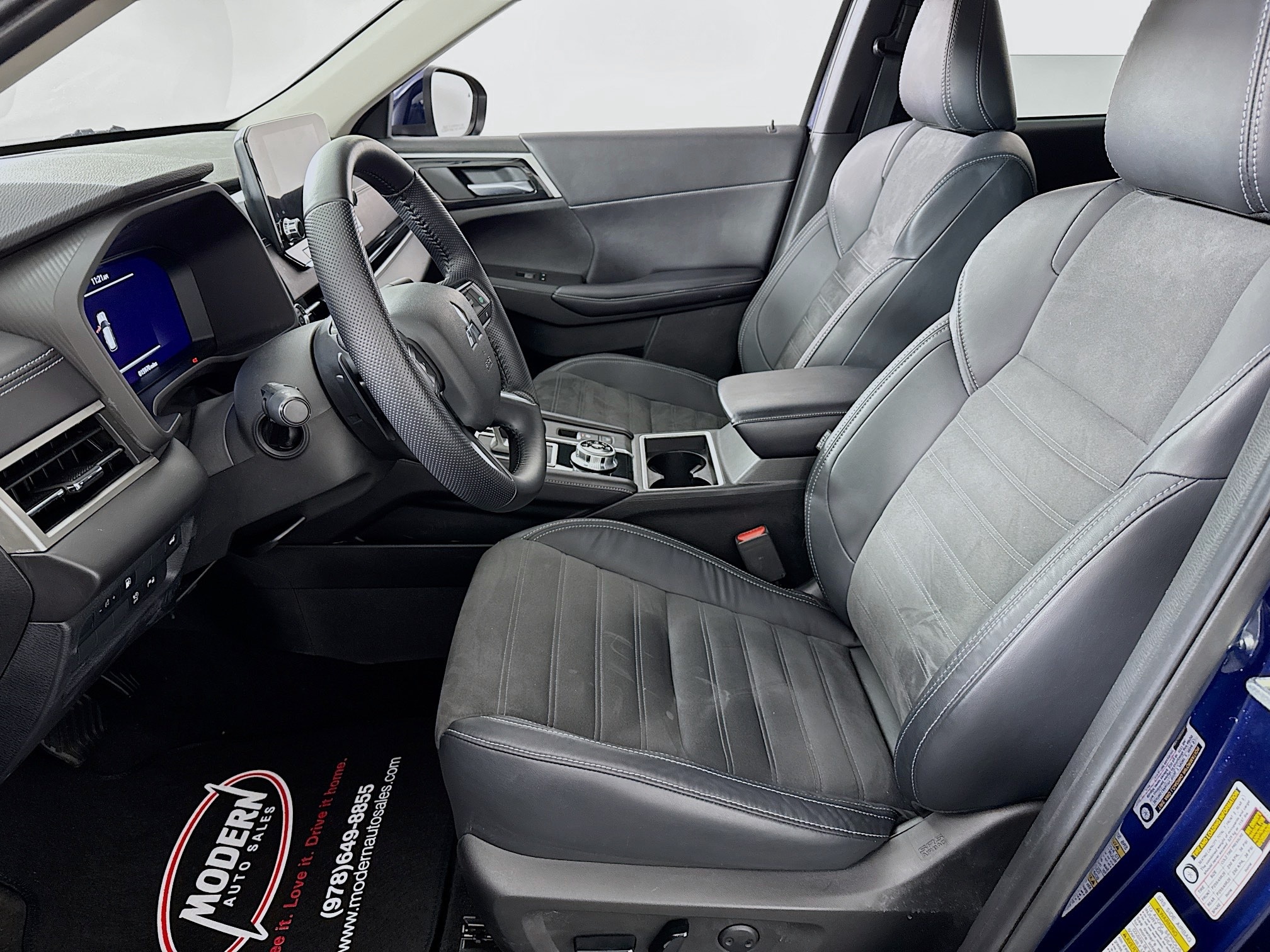 2023 Mitsubishi Outlander Plug-In Hybrid SE - Photo 23