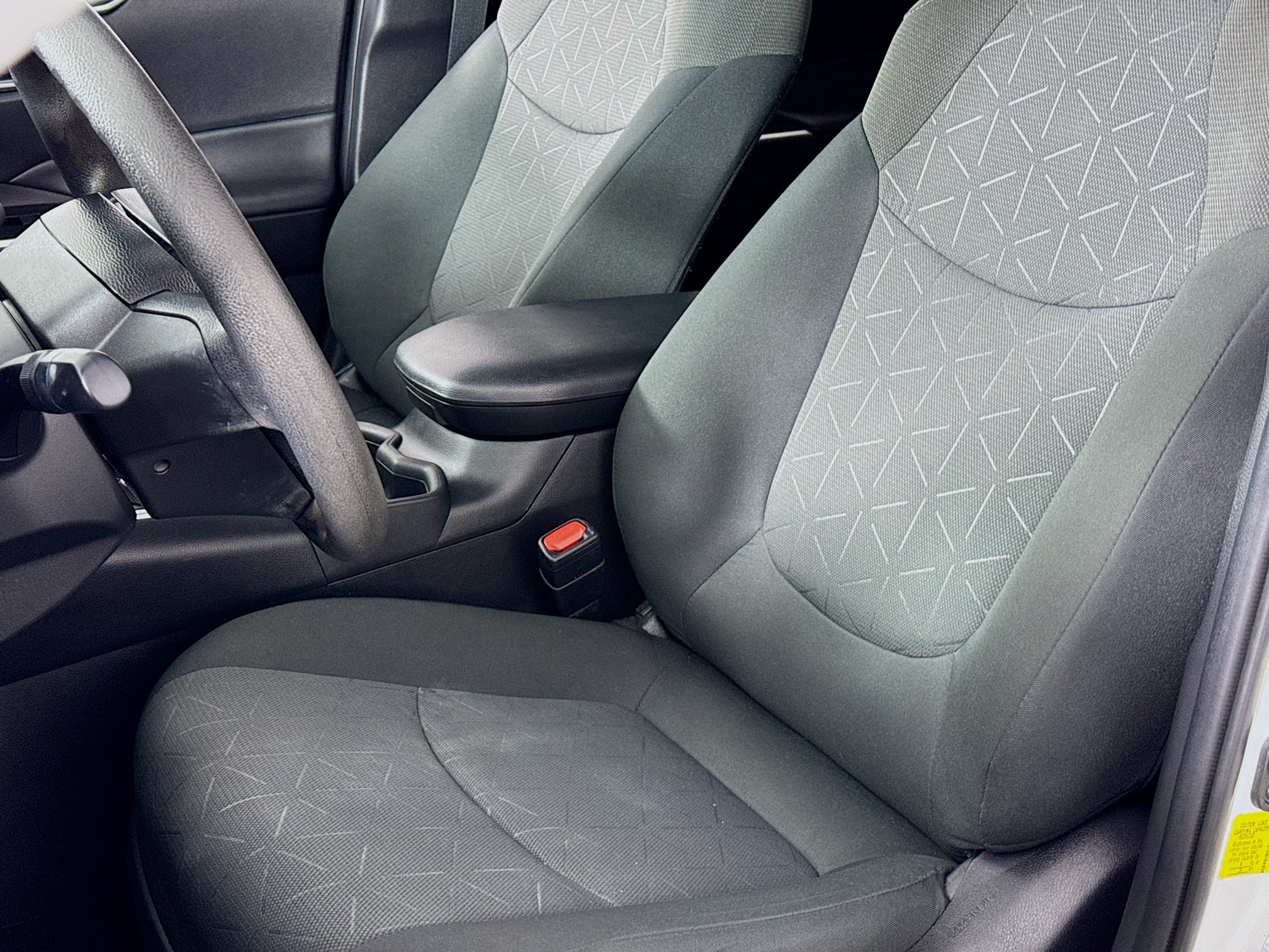 2021 Toyota RAV4 XLE - Photo 21
