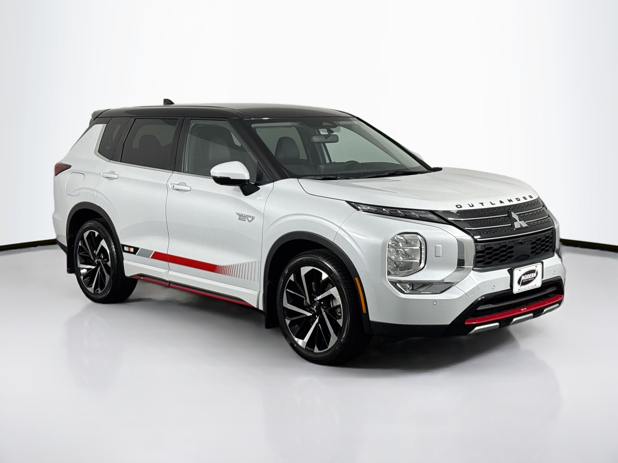 2023 Mitsubishi Outlander PHEV SE photo 2
