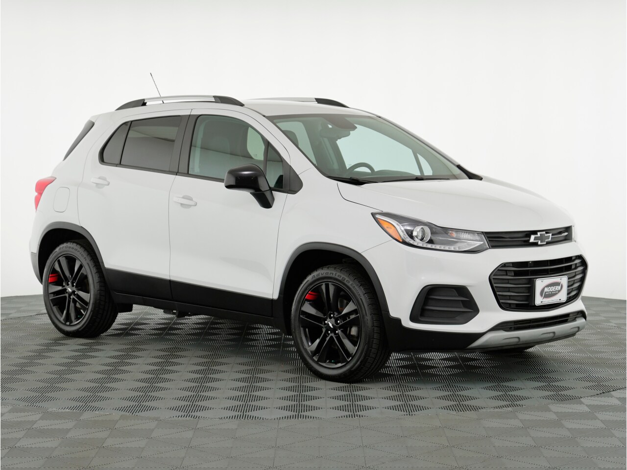 2021 Chevrolet Trax LT photo 2