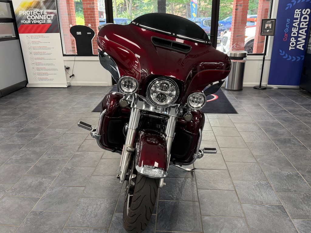 Used 2017 Harley-Davidson Electra Glide Ultra FLHTCU Motorcycle