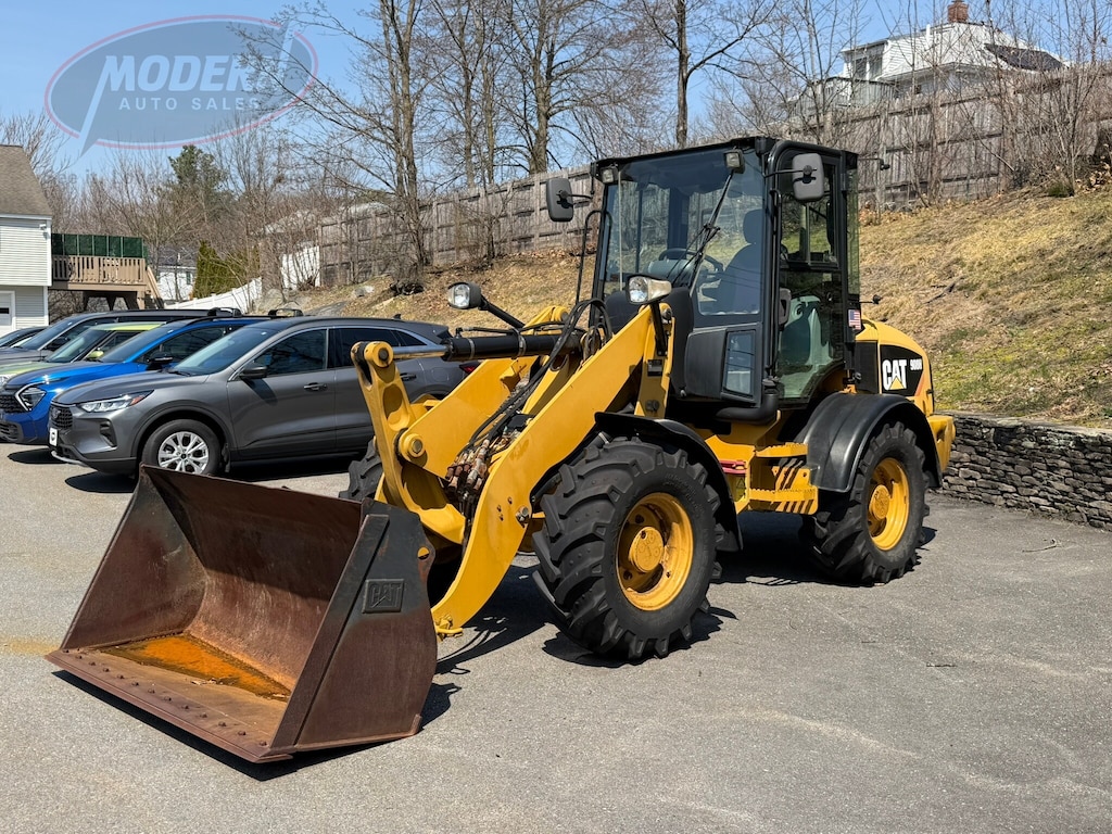 Used 2012 Caterpillar 908H Loader