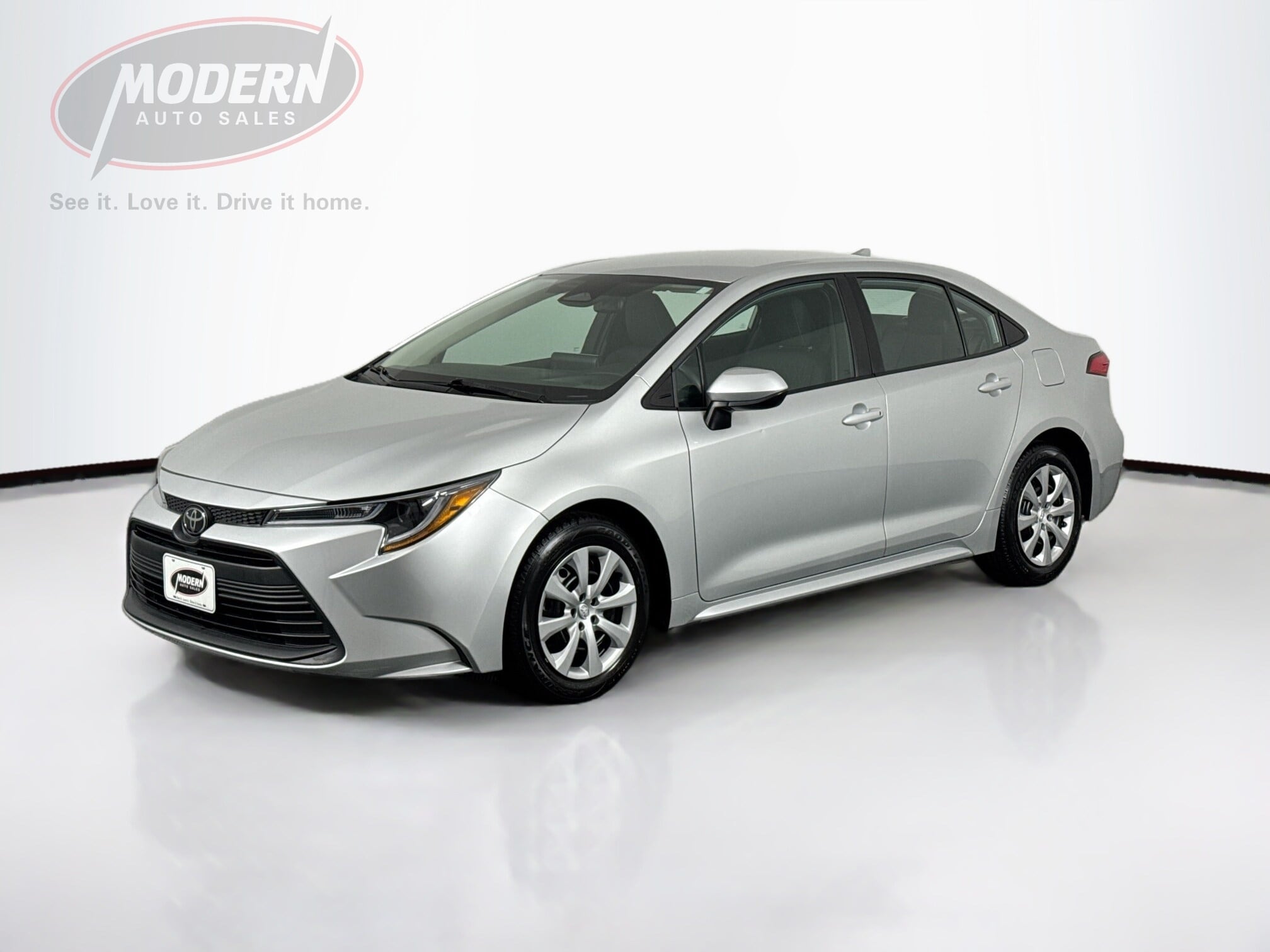 2024 Toyota Corolla LE's photo