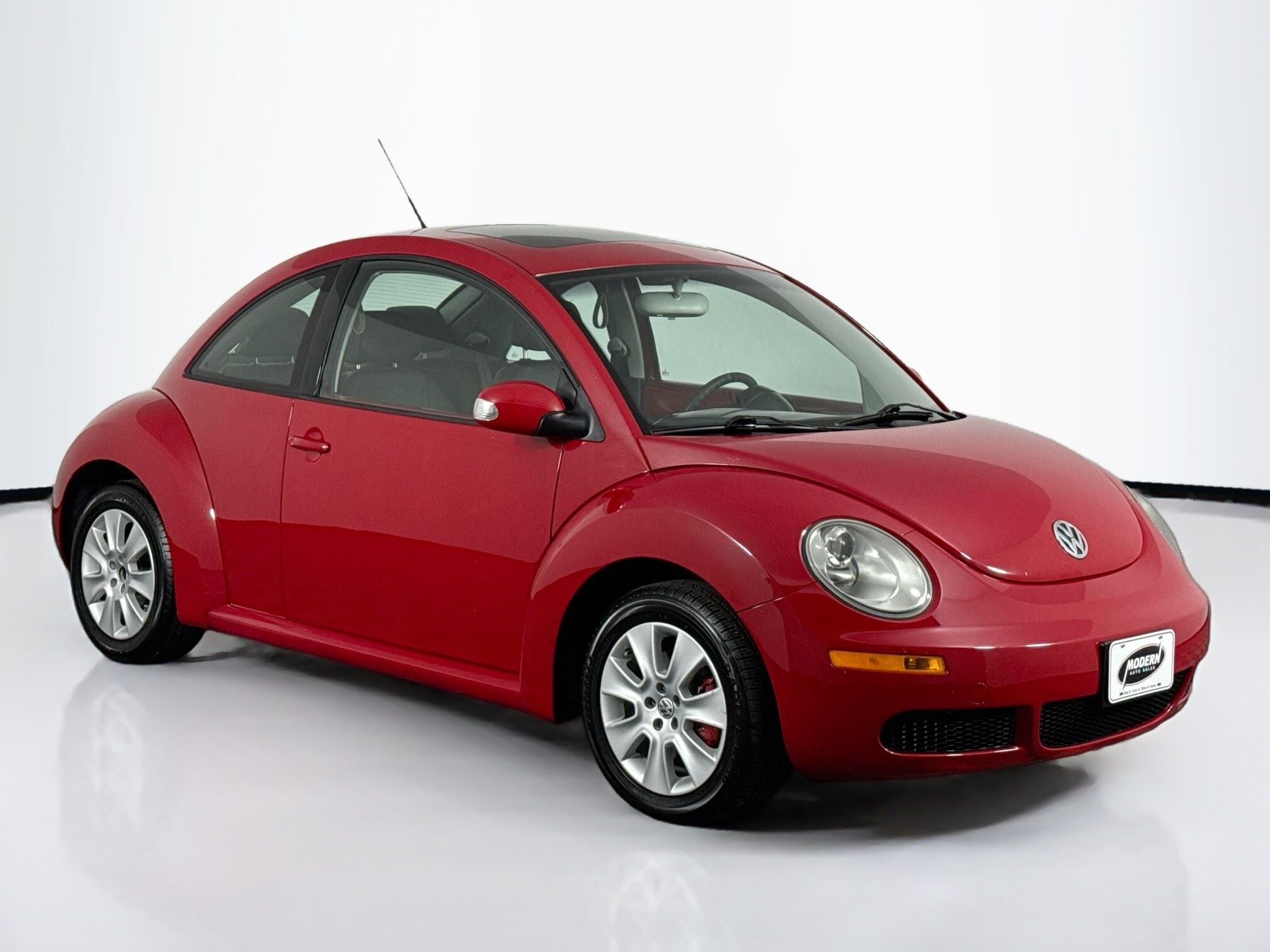 2008 Volkswagen Beetle S photo 2