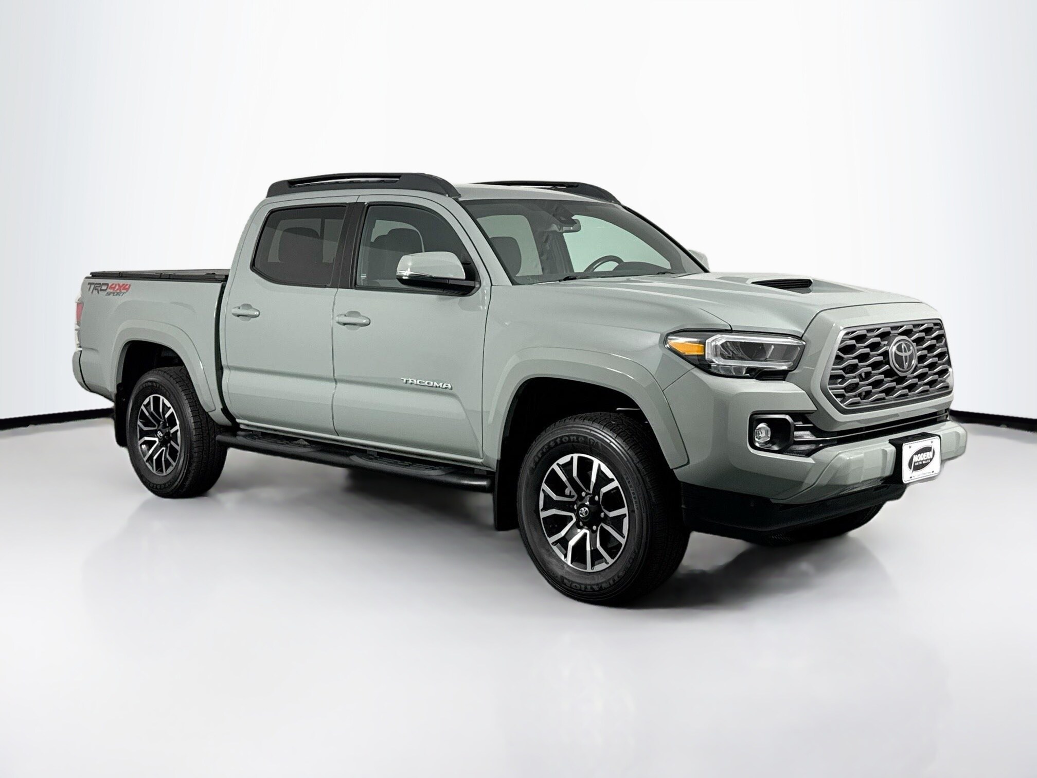 2023 Toyota Tacoma TRD Sport photo 2