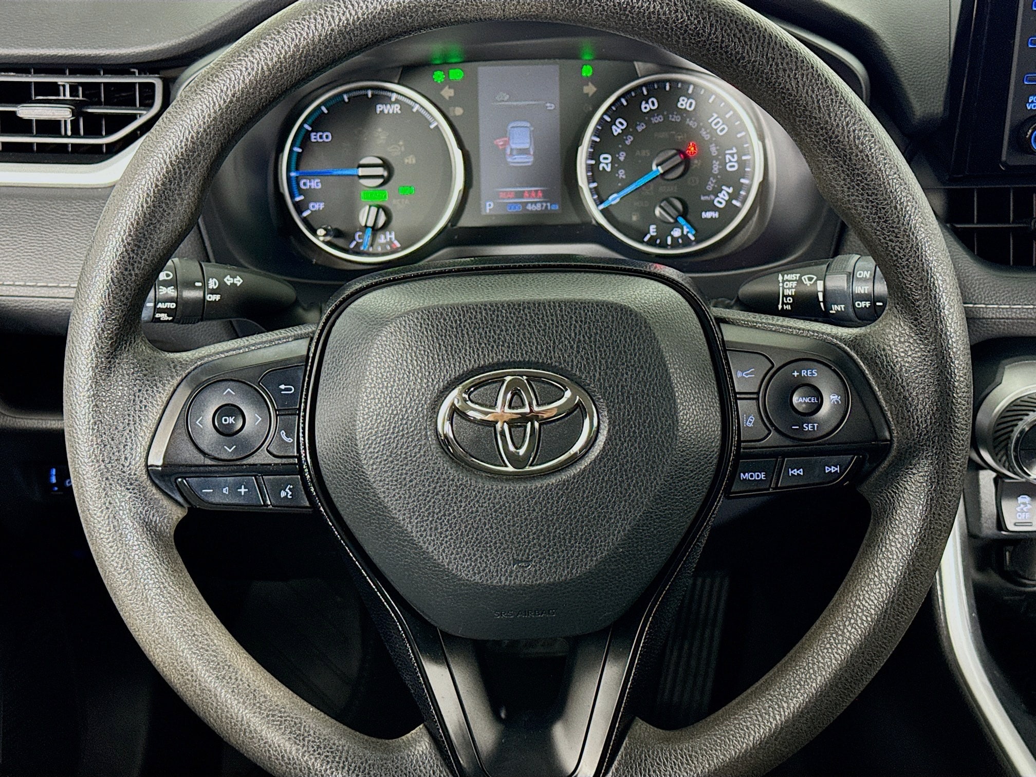 2021 Toyota RAV4 XLE - Photo 23
