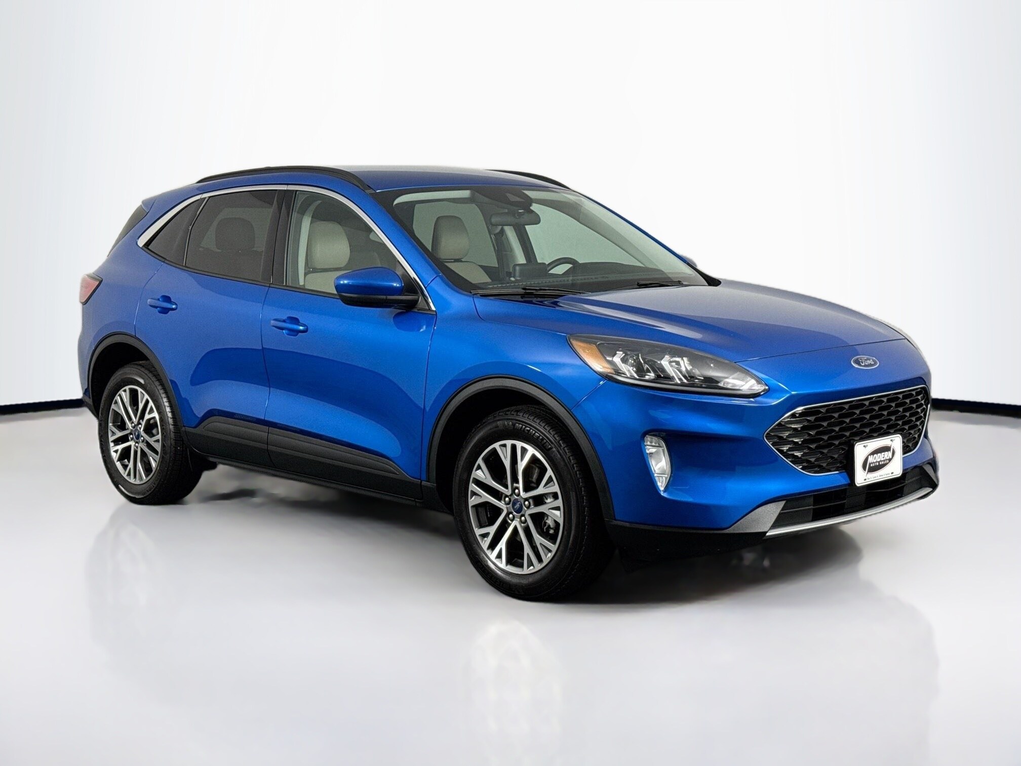 2021 Ford Escape SEL photo 2