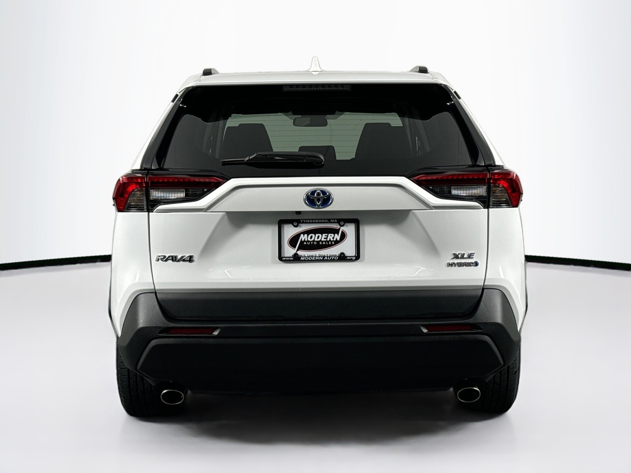 2021 Toyota RAV4 XLE - Photo 10