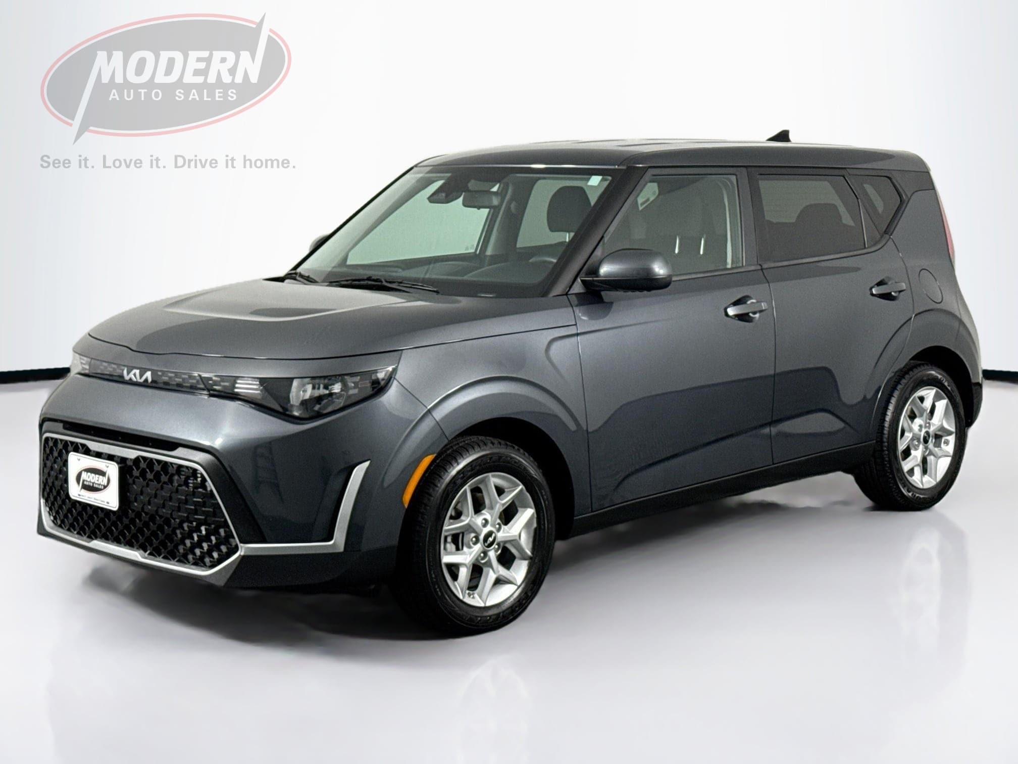 2023 Kia Soul LX's photo