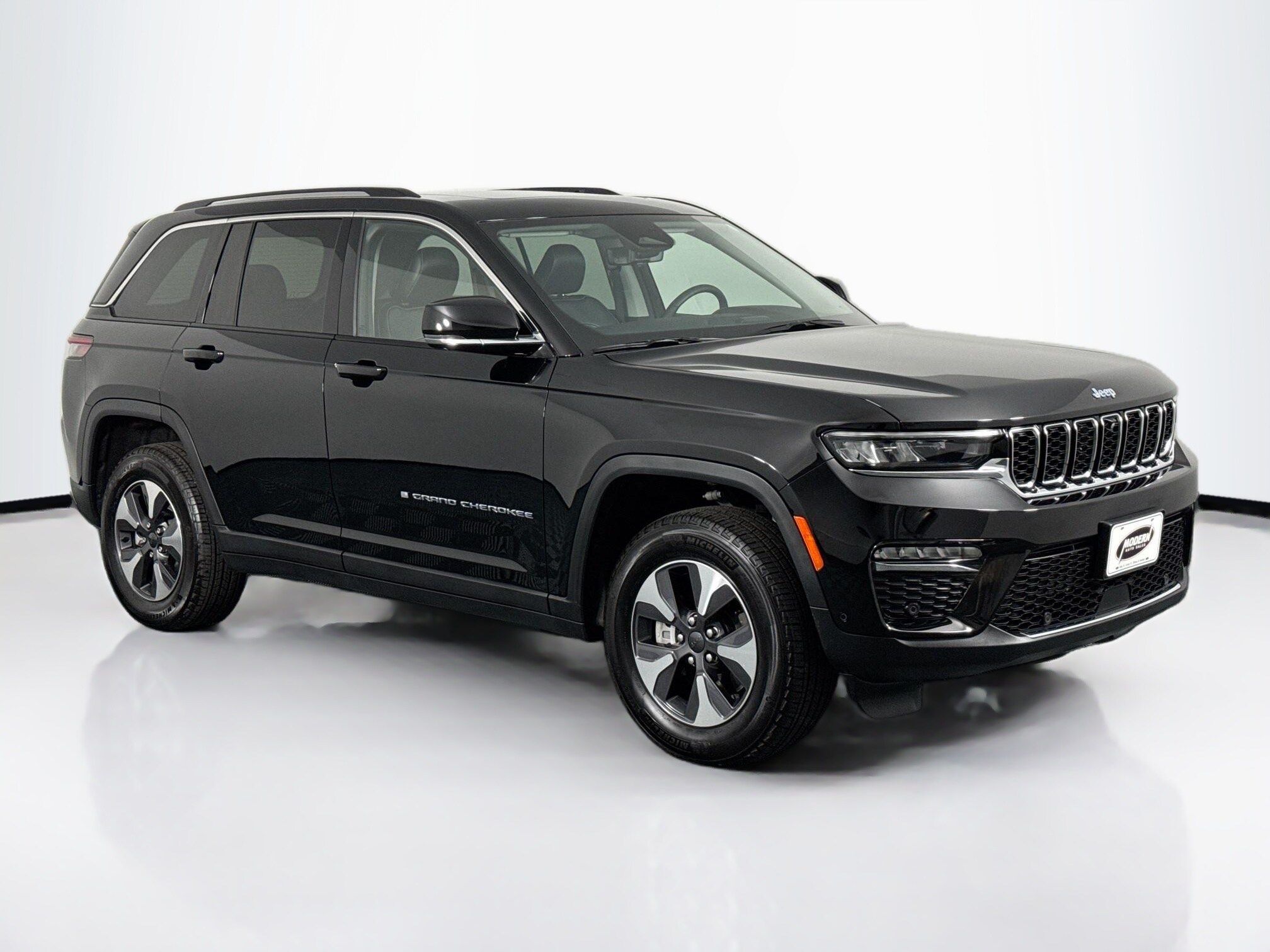 2022 Jeep Grand Cherokee Limited 4xe photo 2