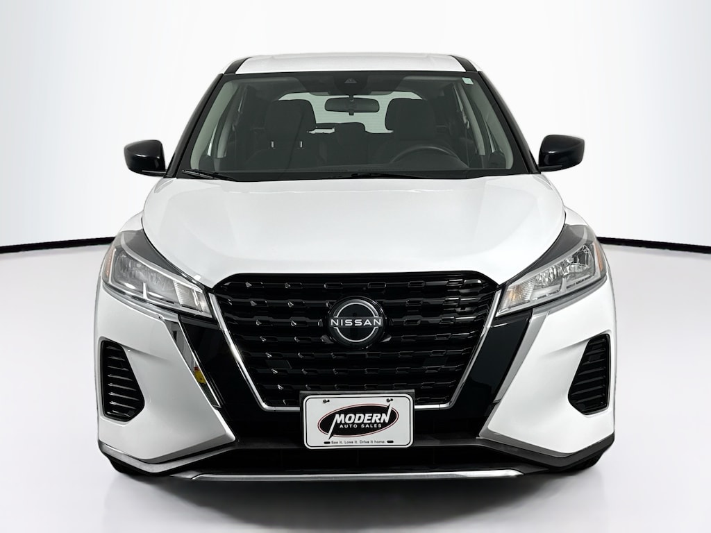 Used 2023 Nissan Kicks S SUV
