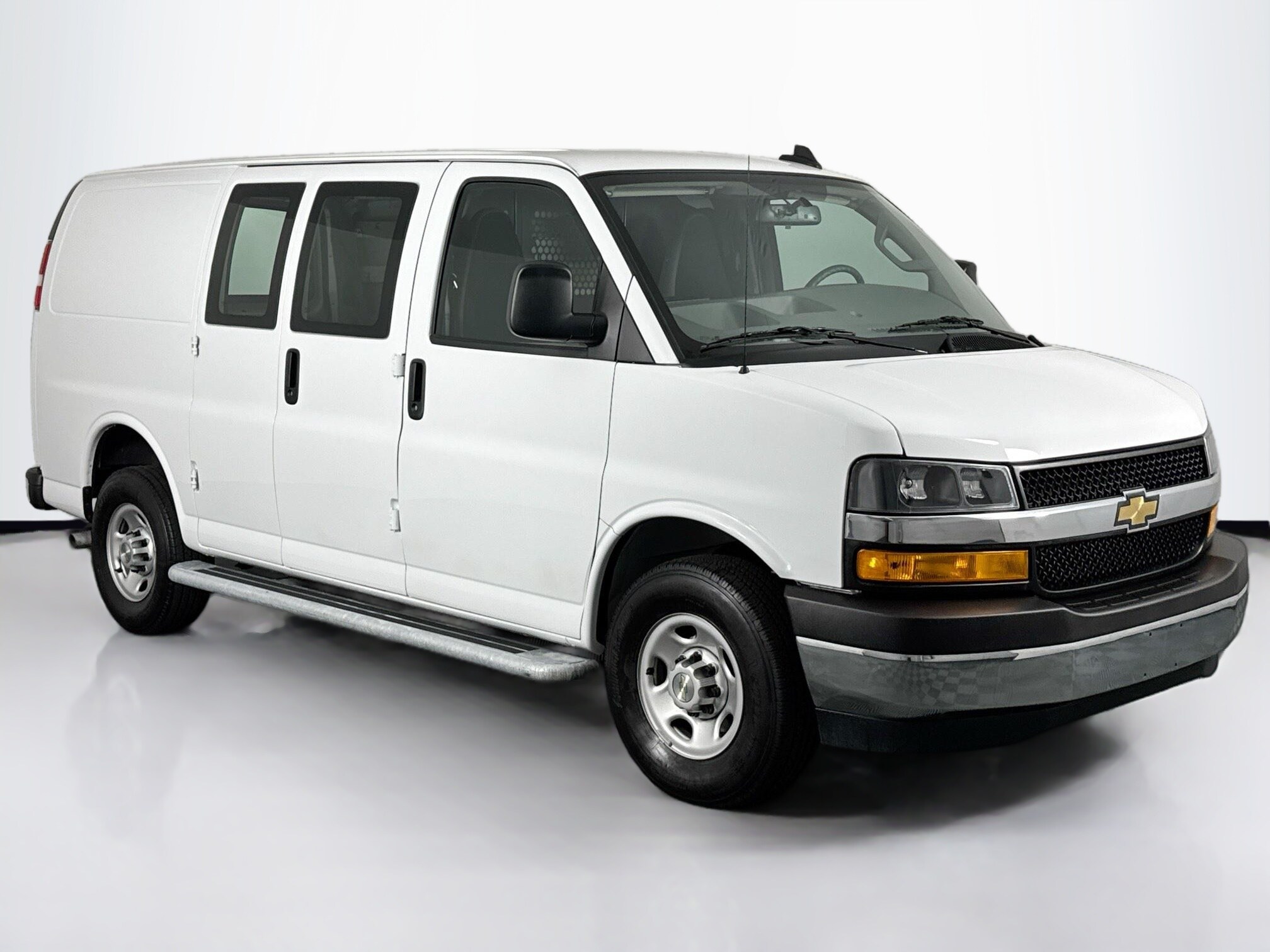 2024 Chevrolet Express 2500 Work Cargo Van photo 2