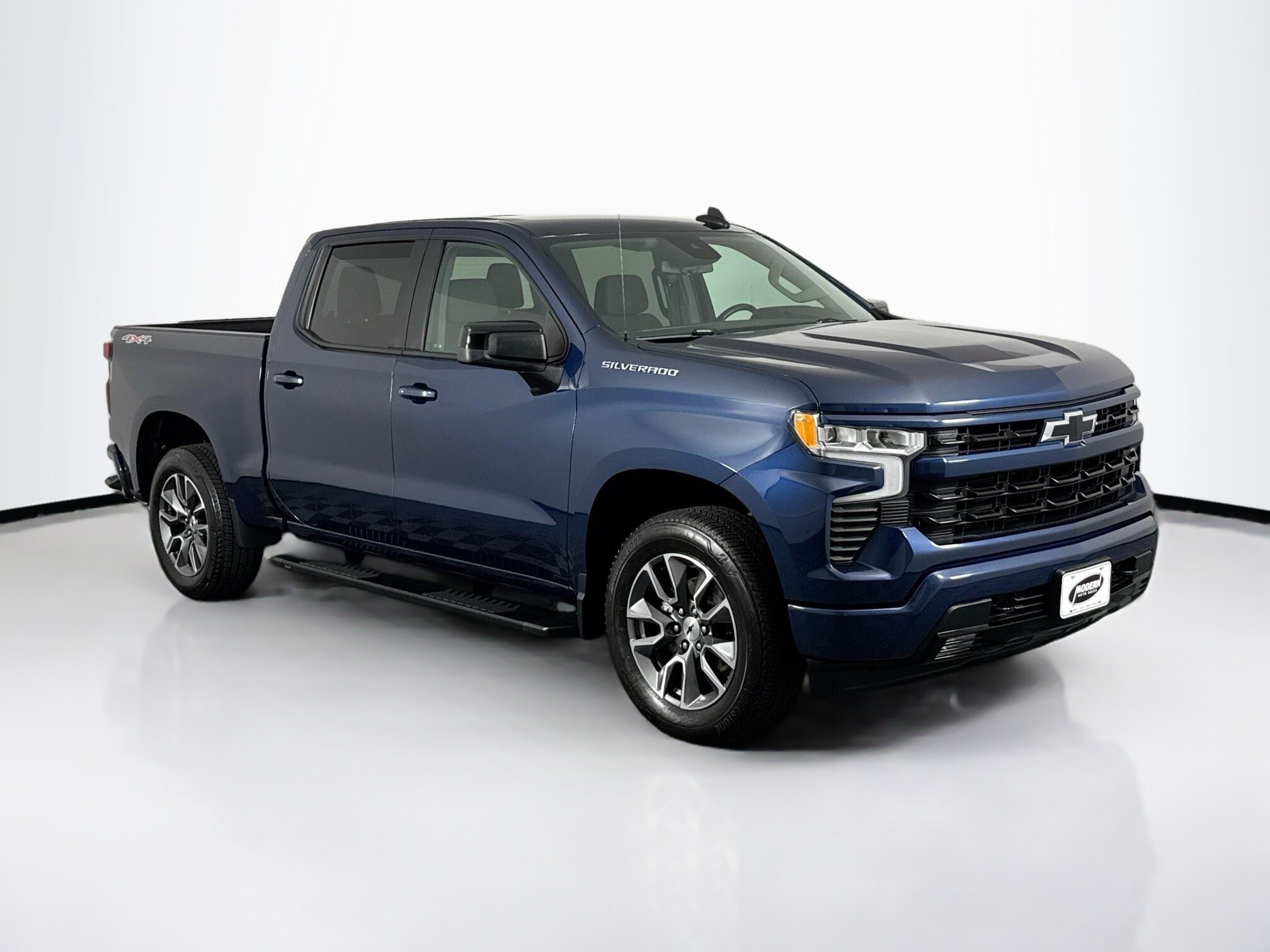 2023 Chevrolet Silverado 1500 RST photo 2
