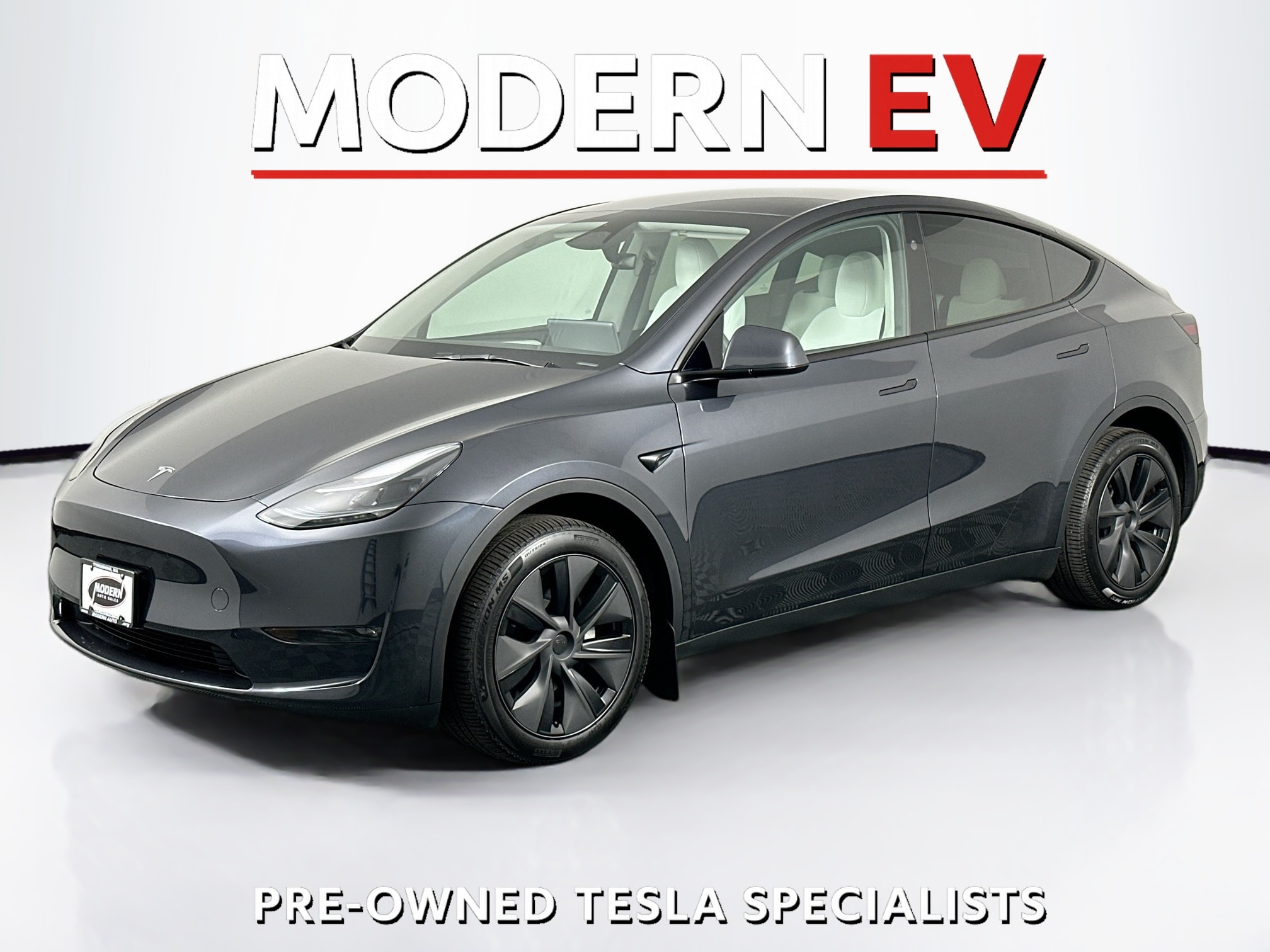 2025 Tesla Model Y Long Range's photo