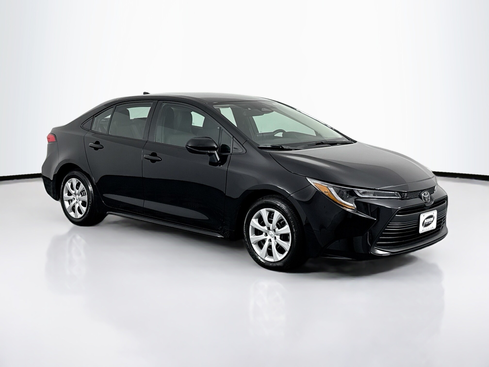 2024 Toyota Corolla LE photo 2