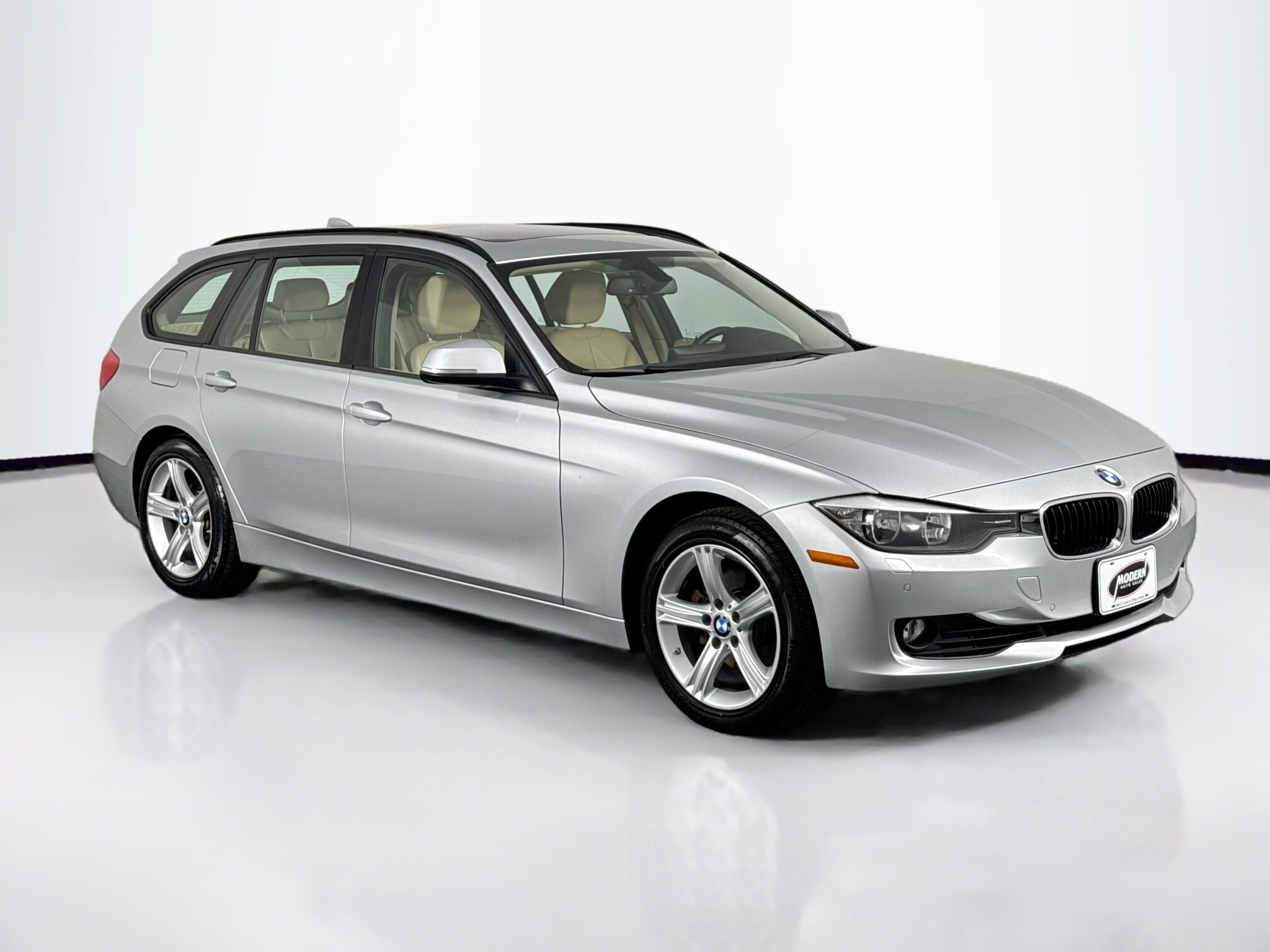2014 Bmw 328i xDrive Sport Wagon photo 2