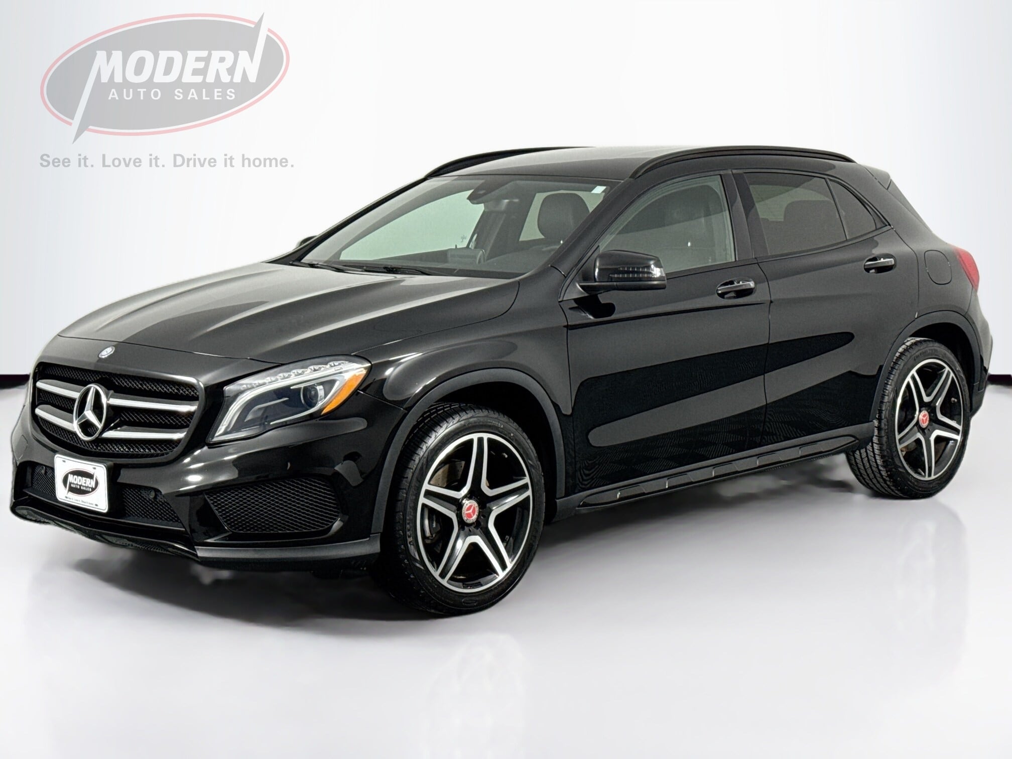 2016 Mercedes-Benz GLA-Class GLA250's photo