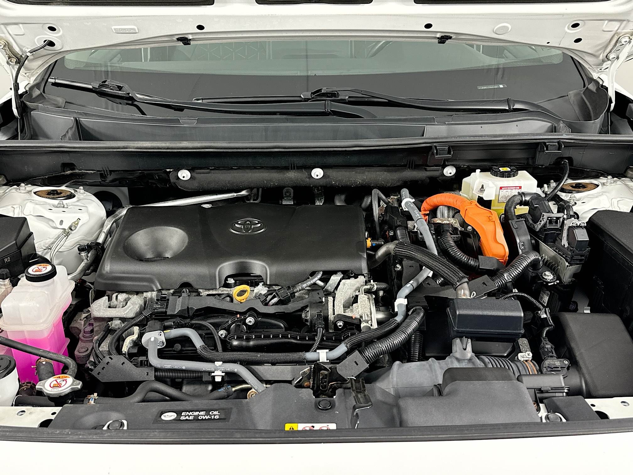 2021 Toyota RAV4 XLE - Photo 14