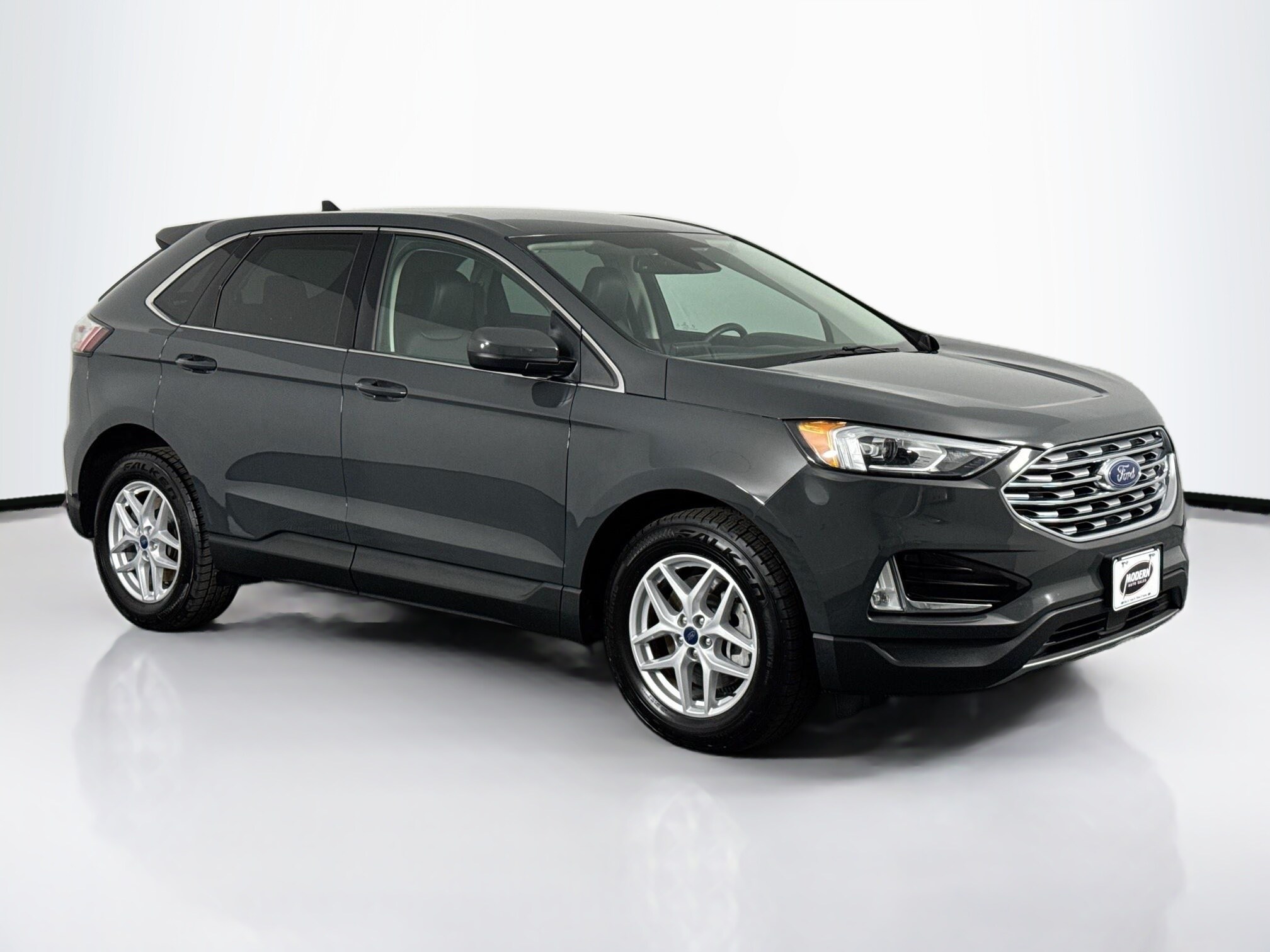 2021 Ford Edge SEL photo 2