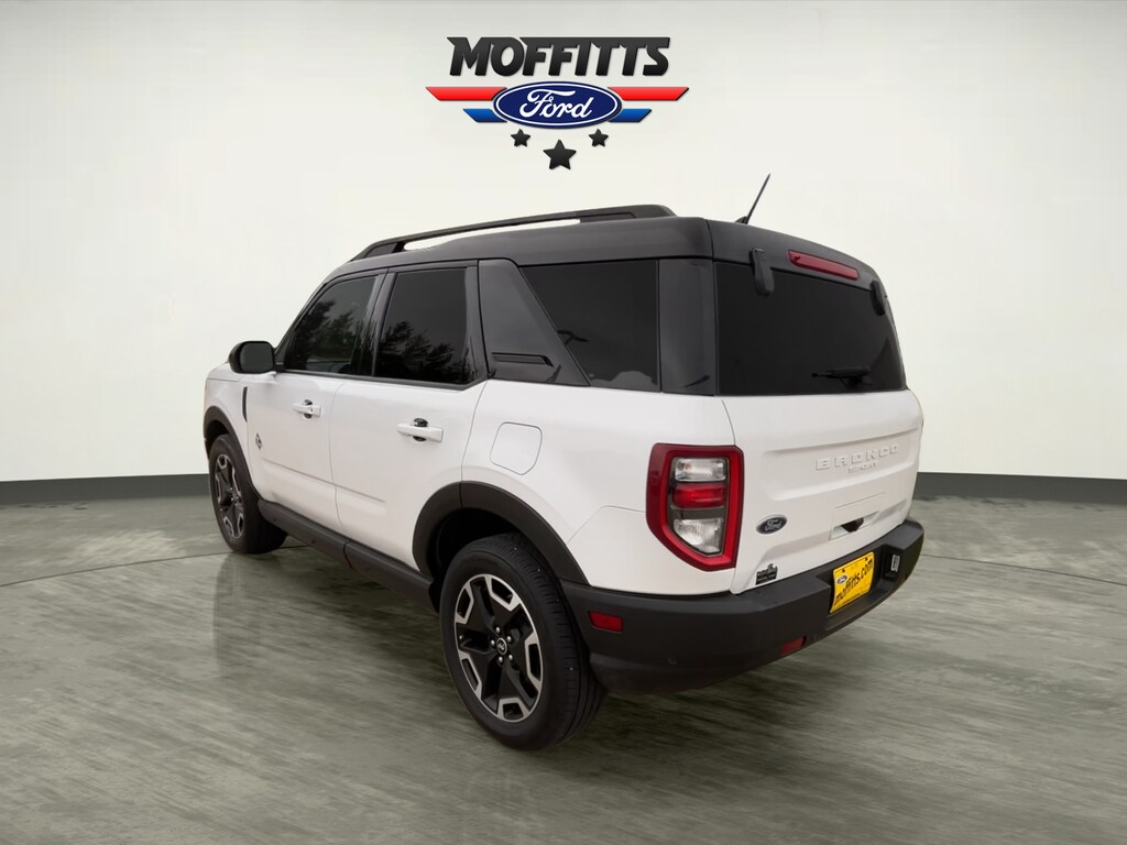 2021 Ford Bronco Sport Outer Banks photo 3